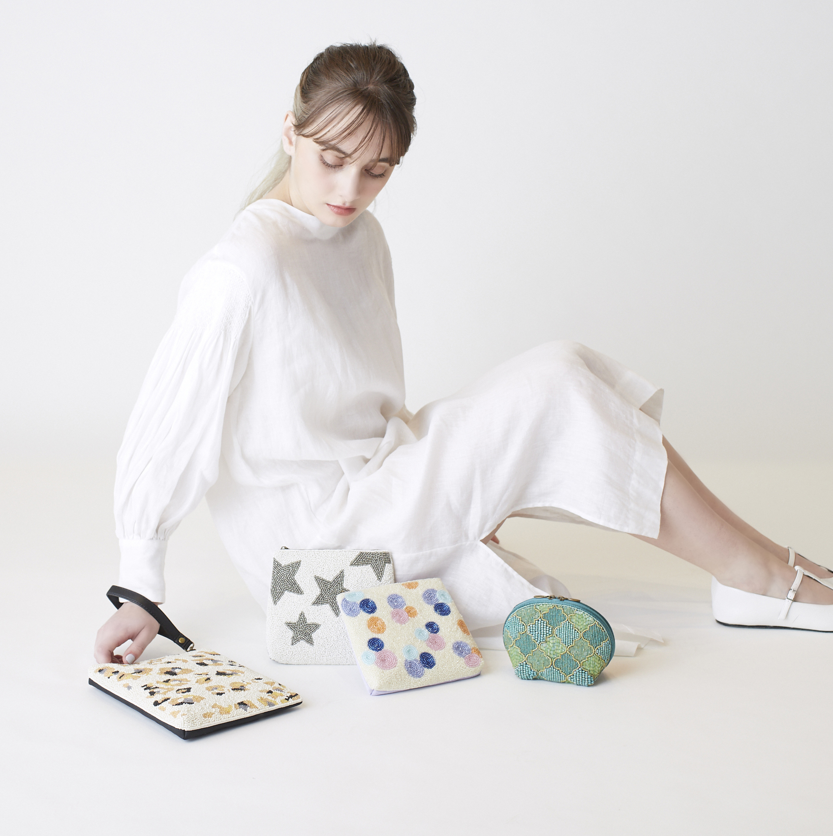 ビーズ刺繍ポーチ、直接販売のお知らせ