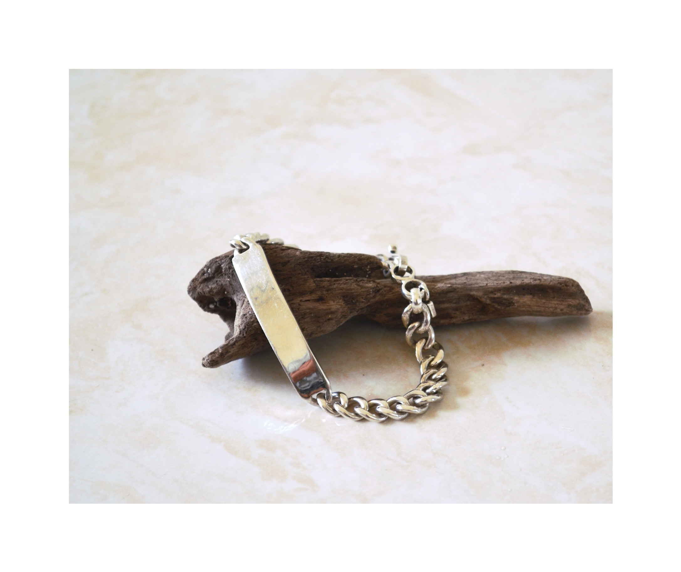 女性が付けてもOK！ID Bracelet (Slim)