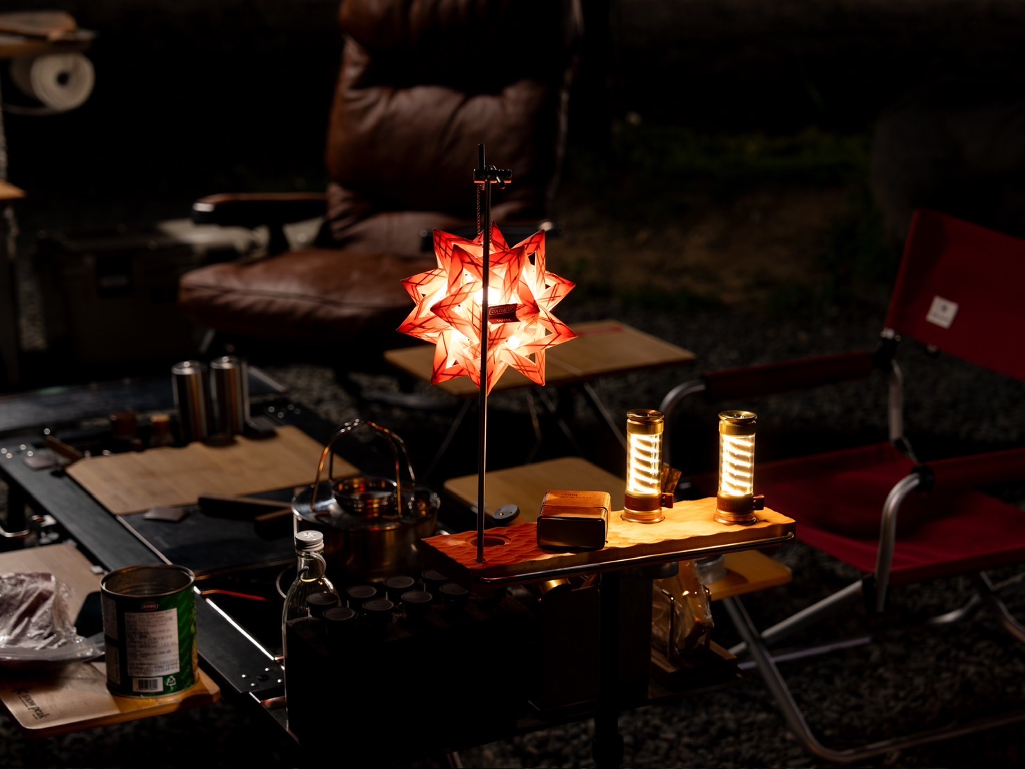 キャンプにおすすめのランタンシェード|アウトドア雑貨で雰囲気を格上げ