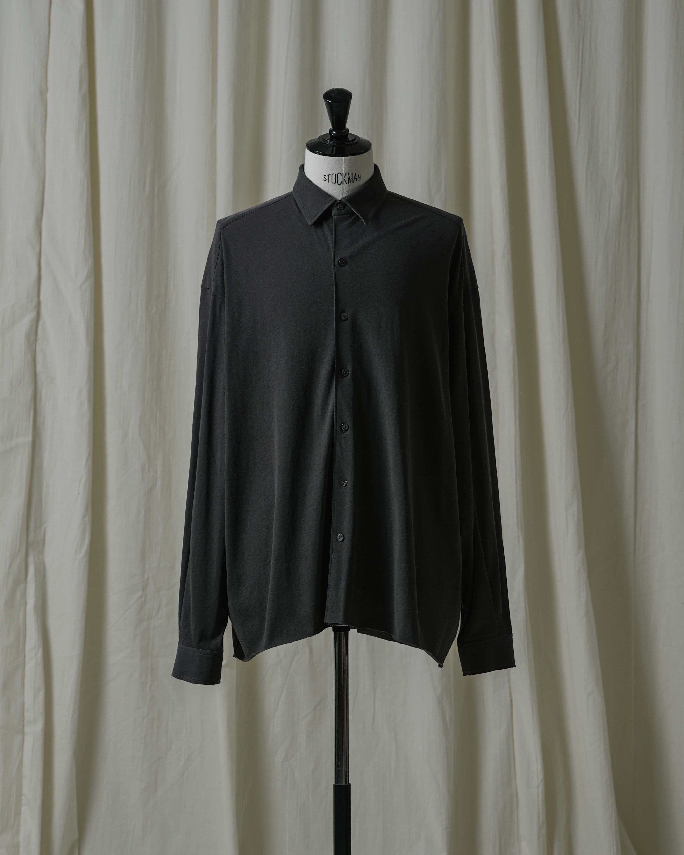 『Tシャツみたいに着られるシャツをつくりたかった。』