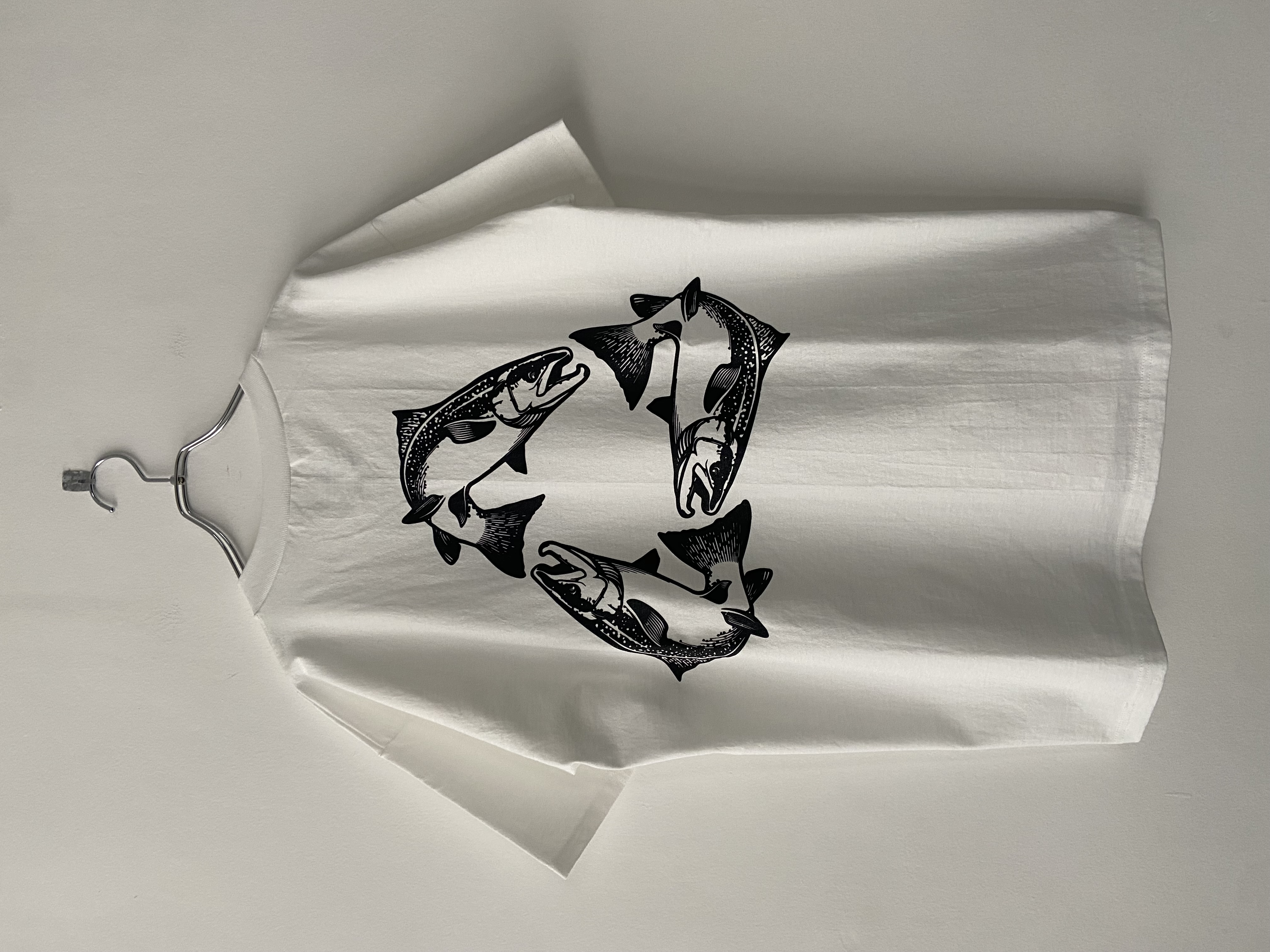 BOOTLAB / SALMONS TRIANGLE SS TEE - WHITE