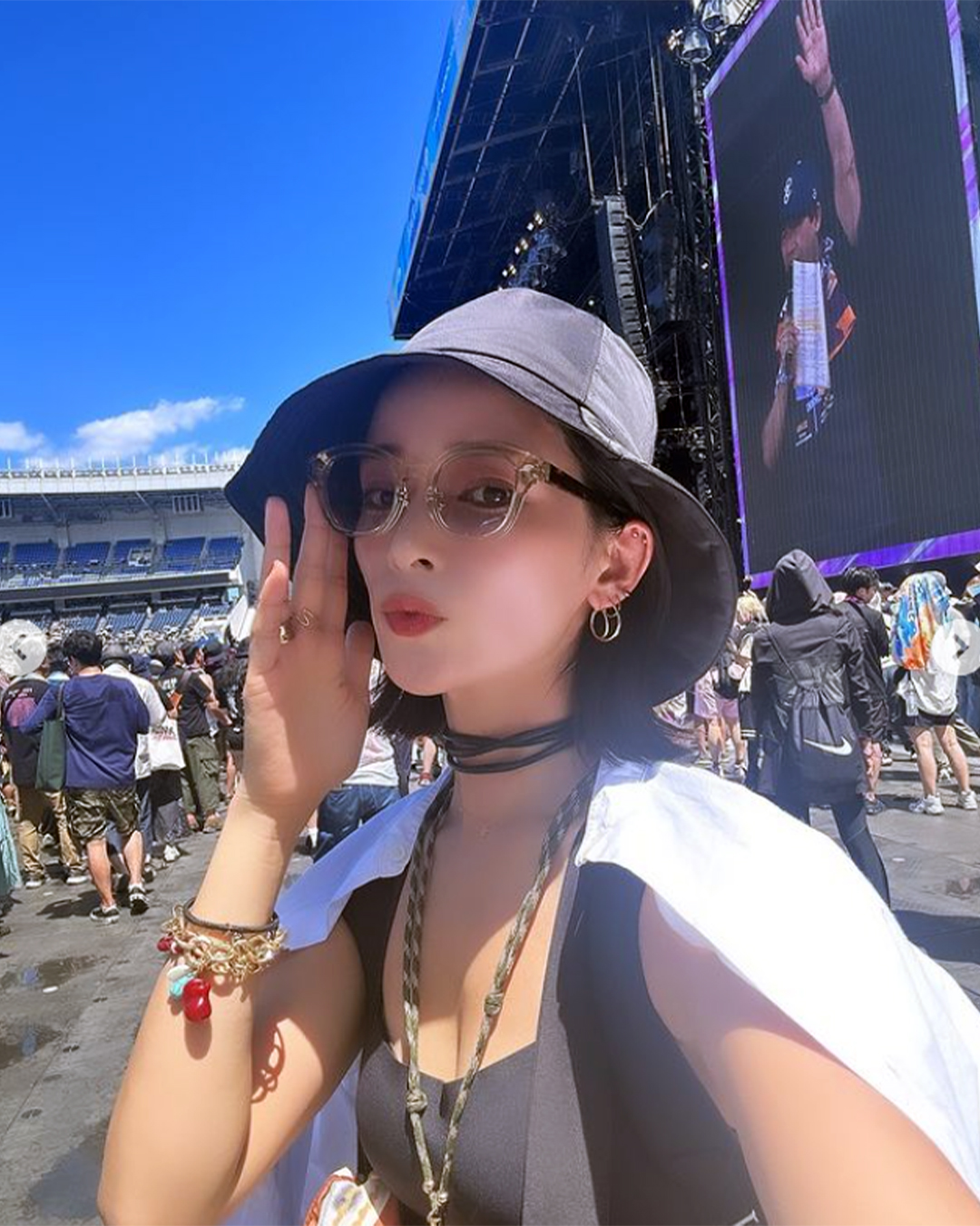 ★ Cool Girl ★