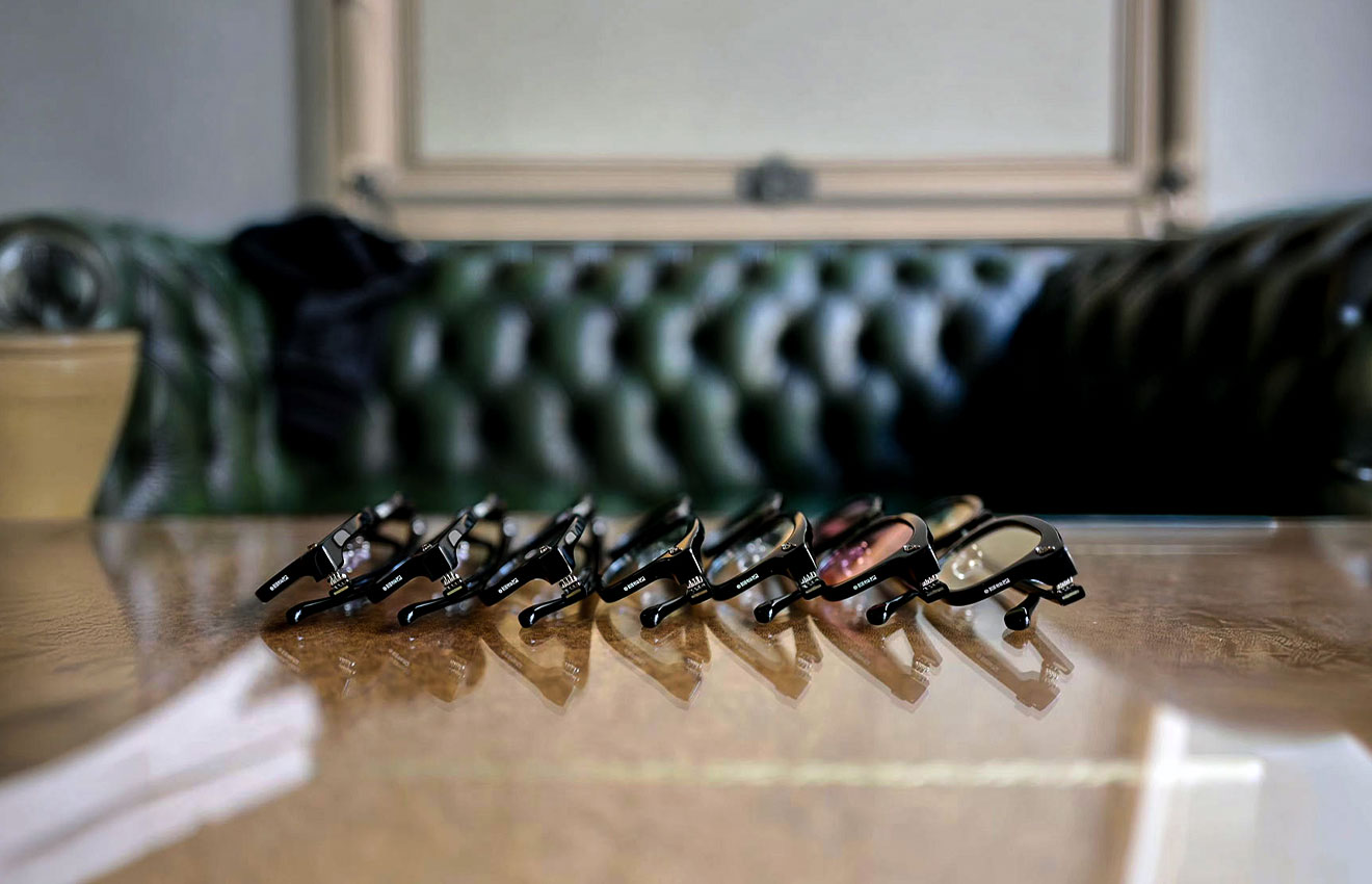 🔥 Blaze Gaze = 熱い視線 🔥