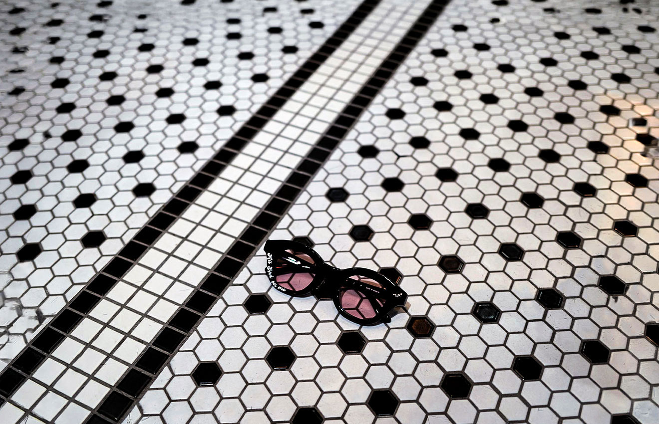 ☞ All Eyez on me = 全ての視線が俺に注がれている ☜