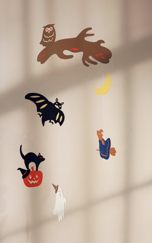 ハロウィンを楽しもう。今年もハロウィンのモビールが発売！