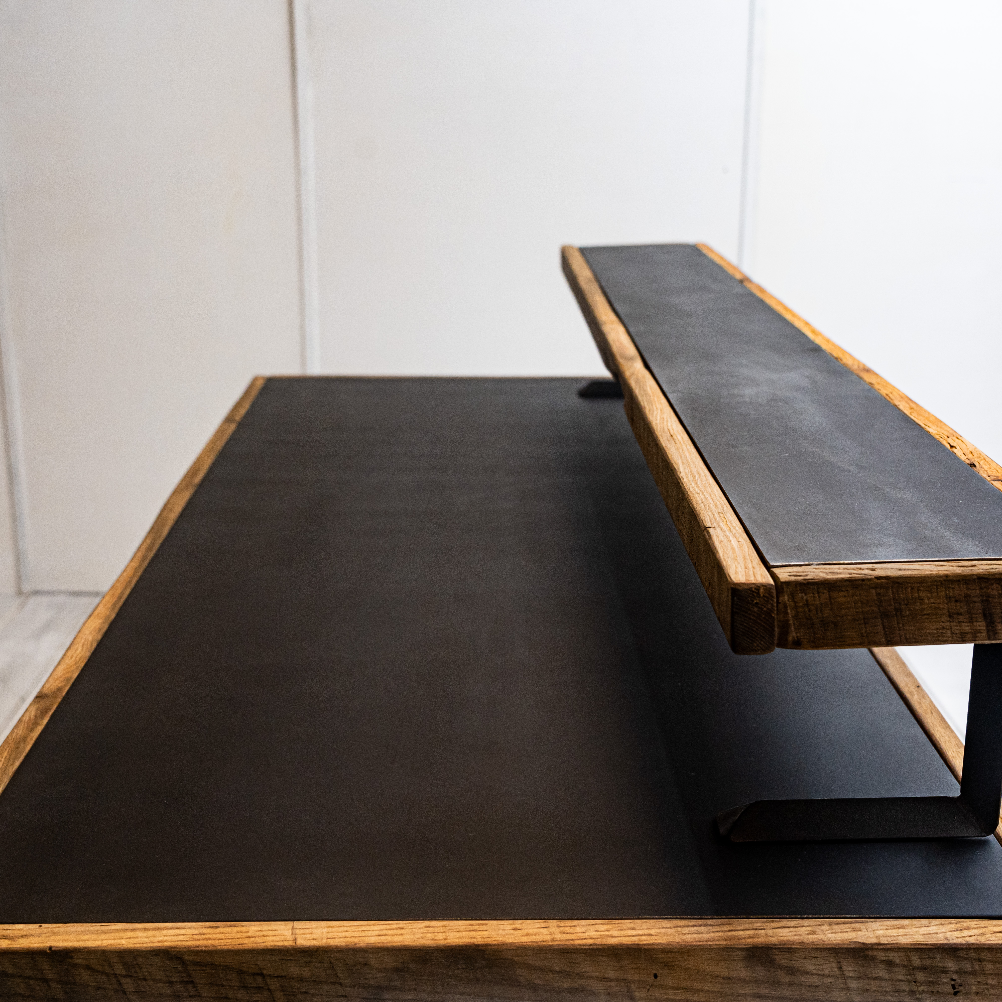 IRONの加工と塗装について