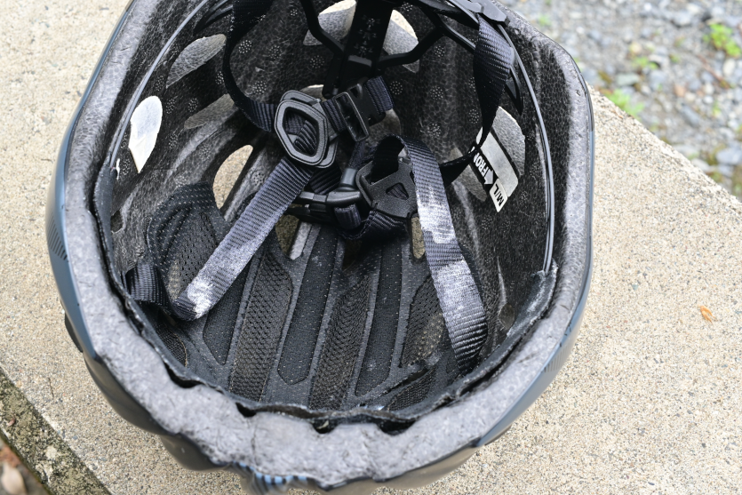 夏場のヘルメットを洗ってみたらやっぱりすごかった