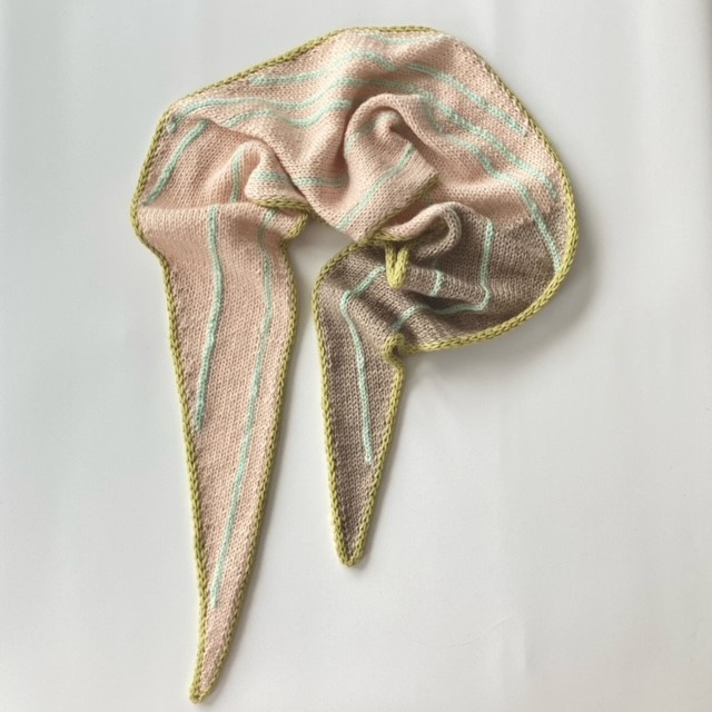 Avril mini shawl 糸セット販売のお知らせ