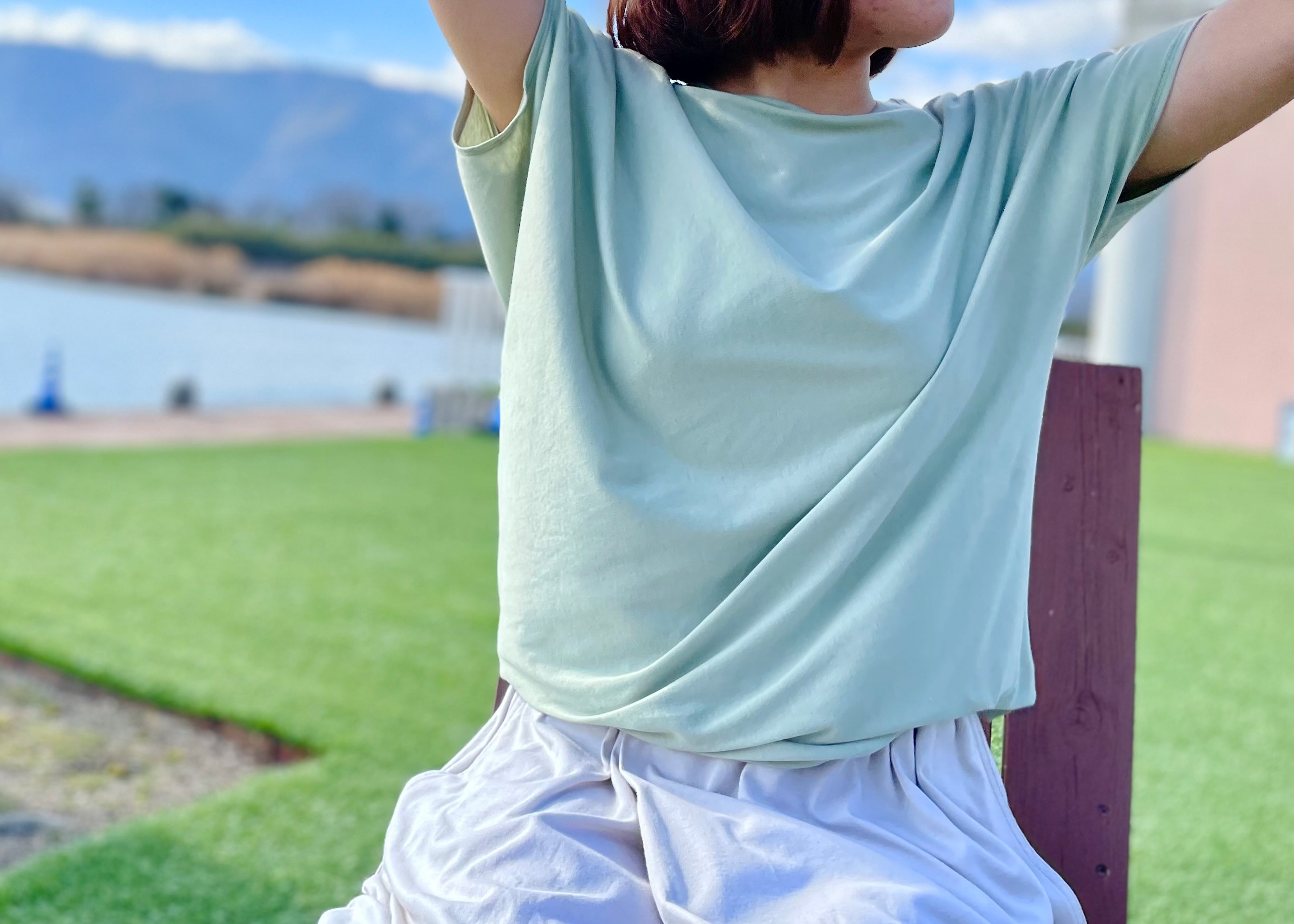 【夏にピッタリ!】個性的でおしゃれなTシャツ“バイアスTee”のナナメの秘密