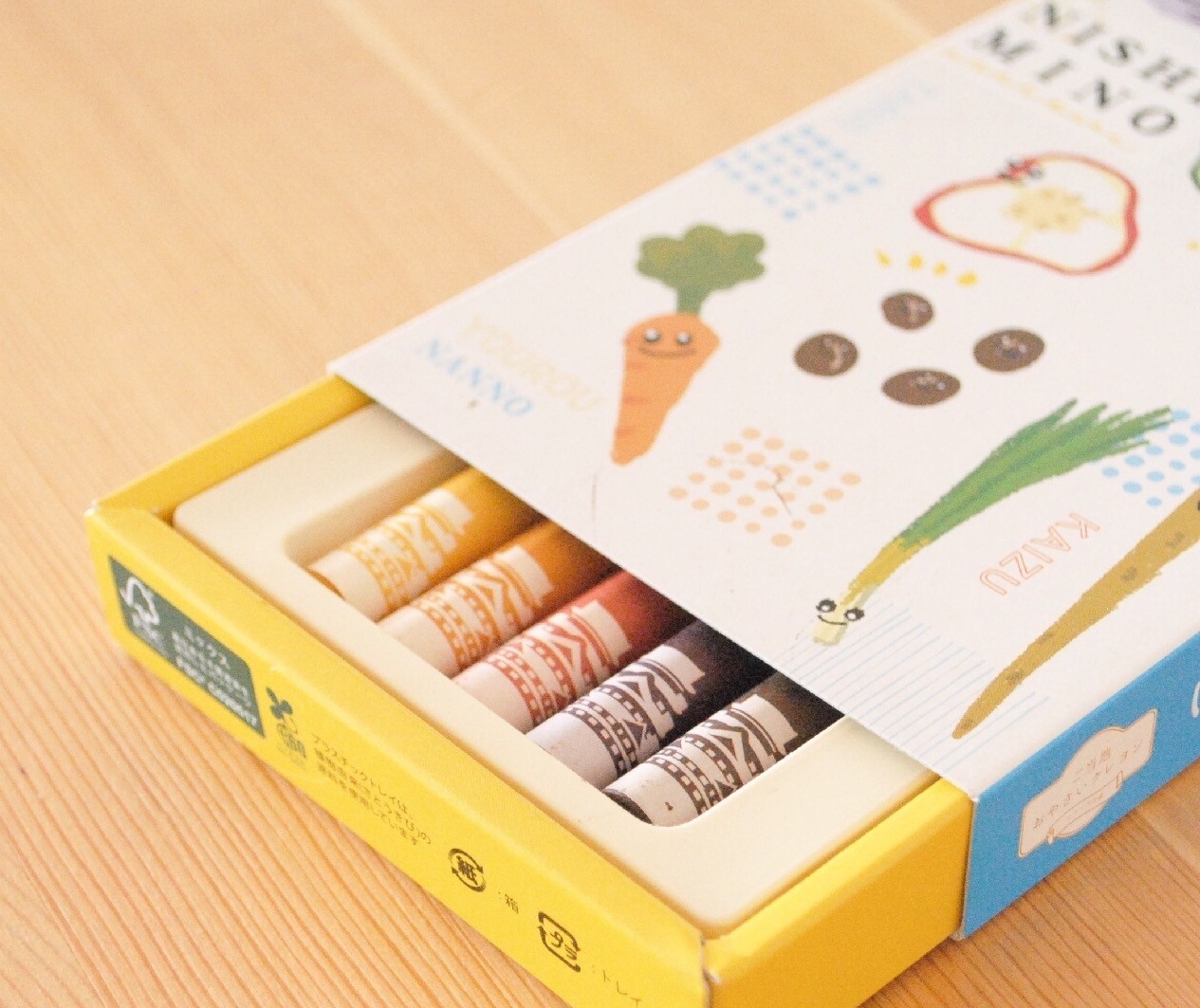 【環境に優しい】西濃地方の廃棄される野菜から作られたご当地クレヨン