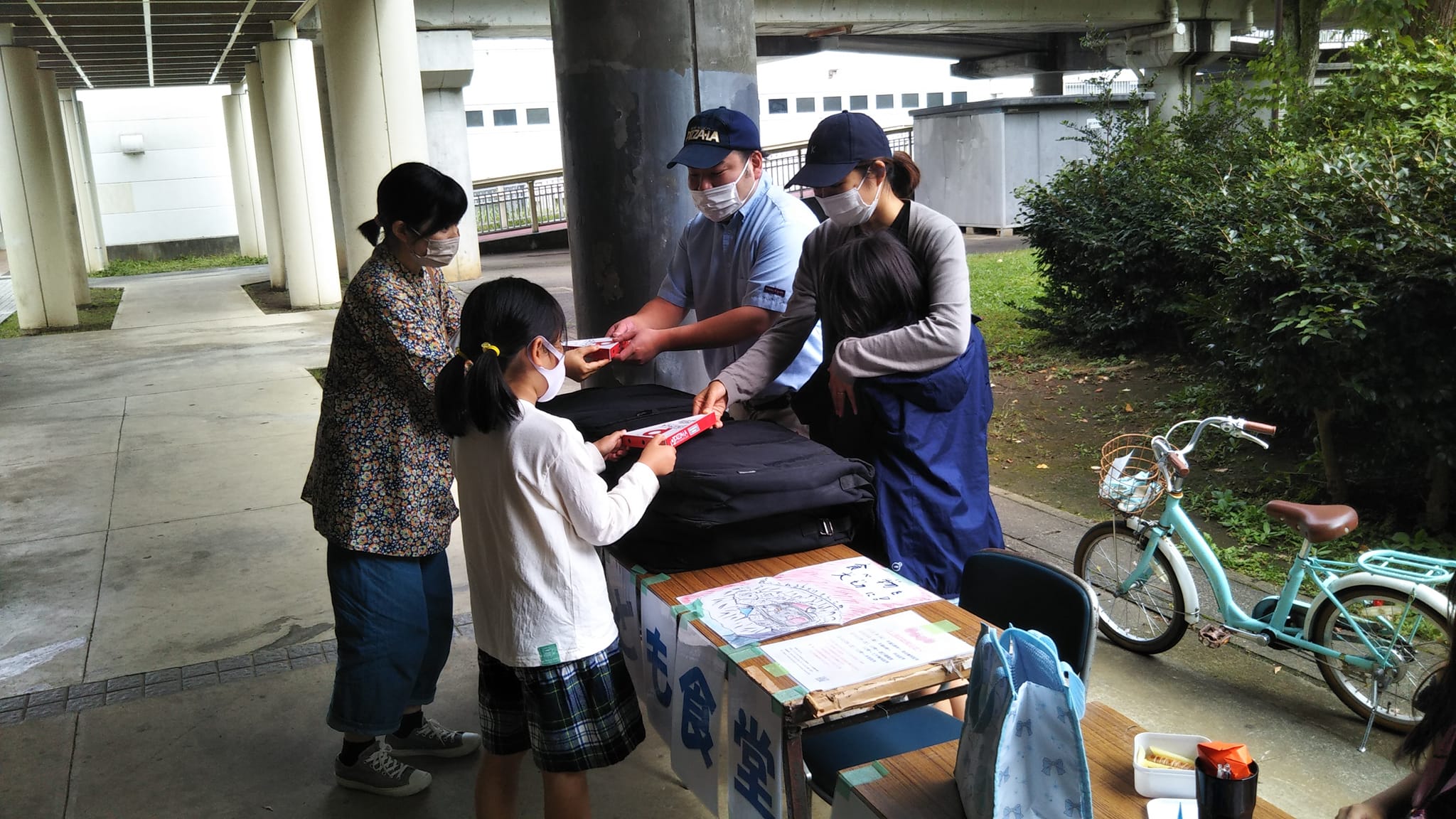10月15日　移動式遊び場付き子ども食堂　開催しました