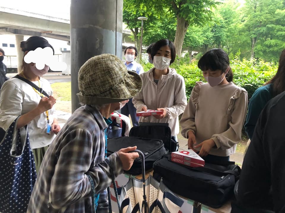 5月21日　 移動式遊び場付き　こども食堂　開催しました