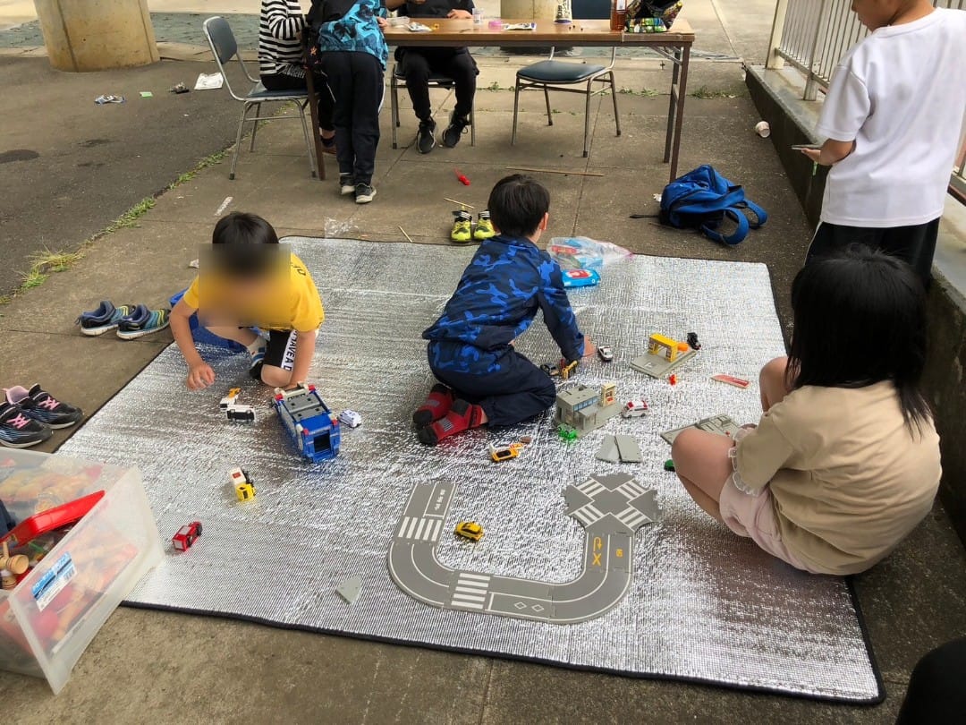 4月20日　移動式遊び場付き　こども食堂　開催しました