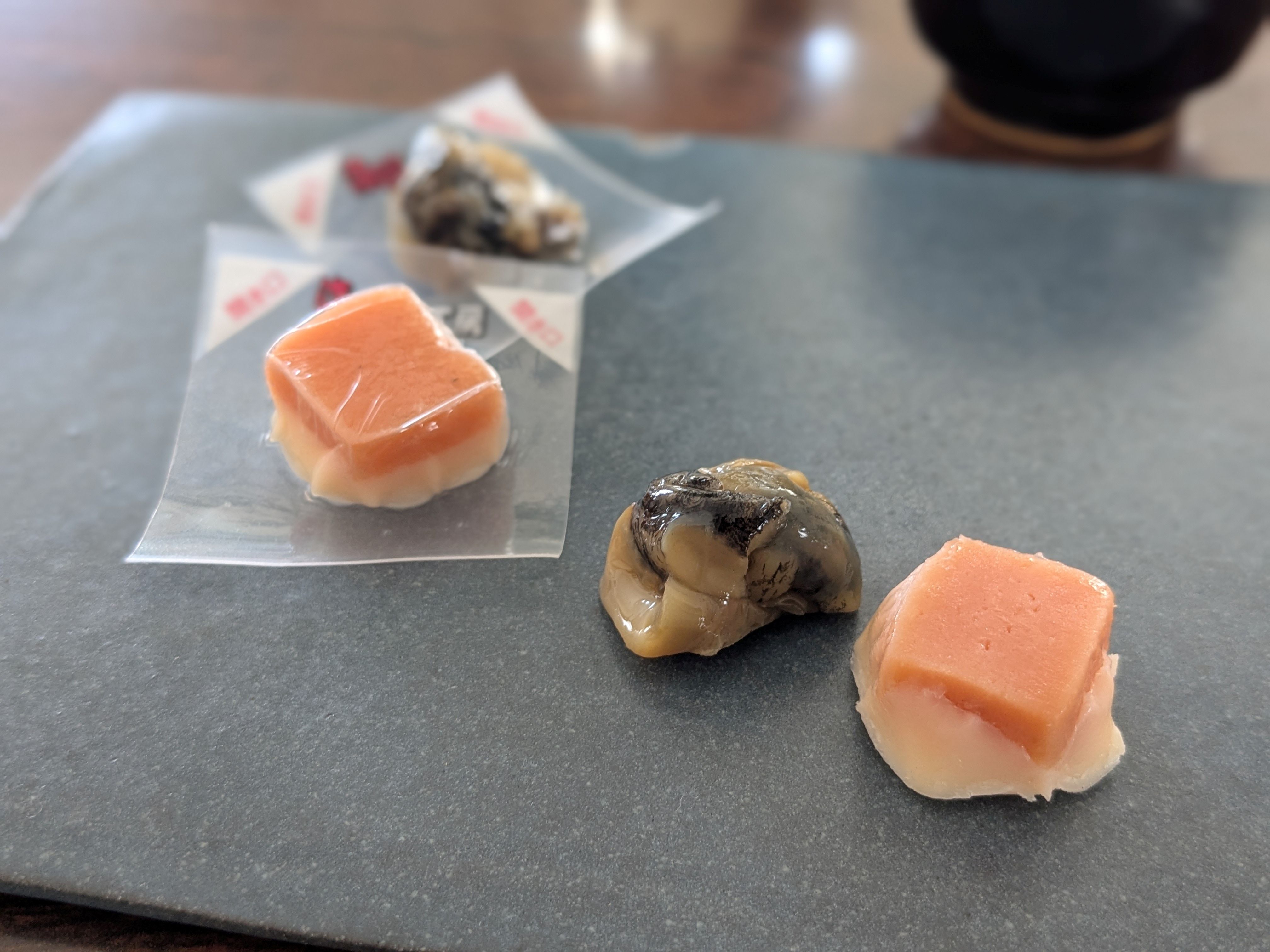 まずは1パックから。ツクナカの珍味、お試しください。