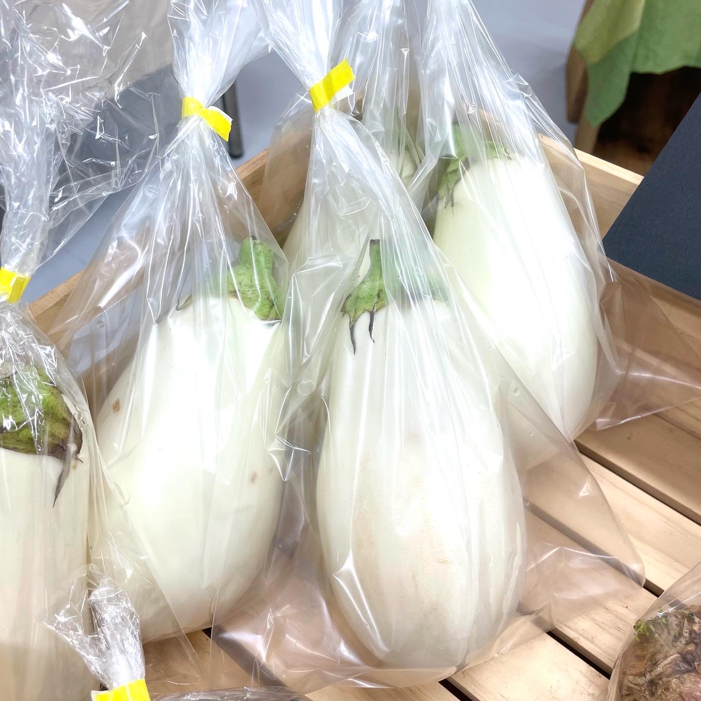 新東京野菜🗼　人気の白ナスが入荷🍆