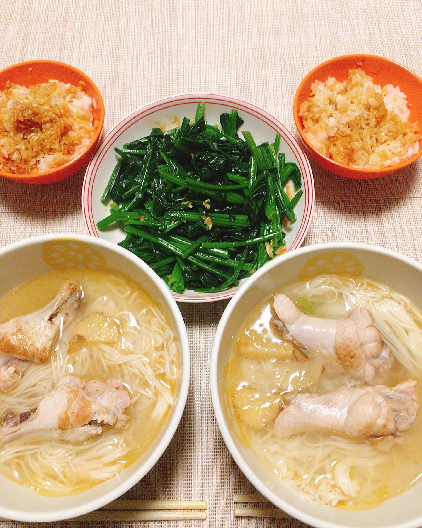 麻油雞（マーユージ）　ごま油＆ショウガの鶏肉スープ