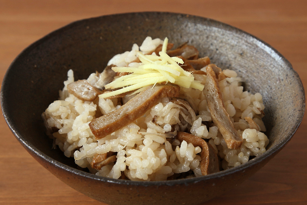 じゃこ天とごぼうの炊き込みご飯