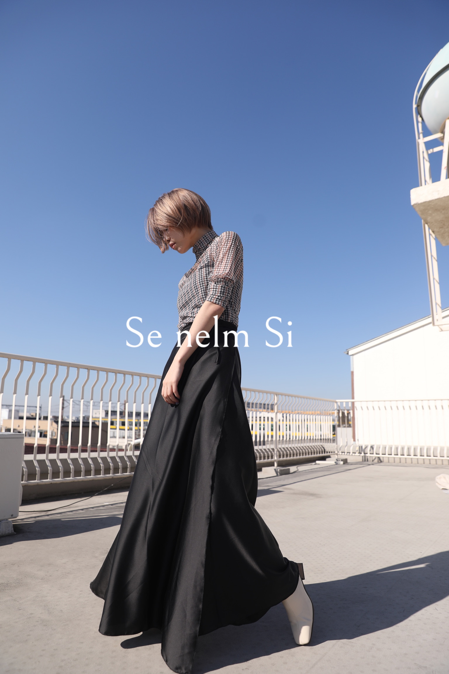 Se nelm Si…apparel online shop