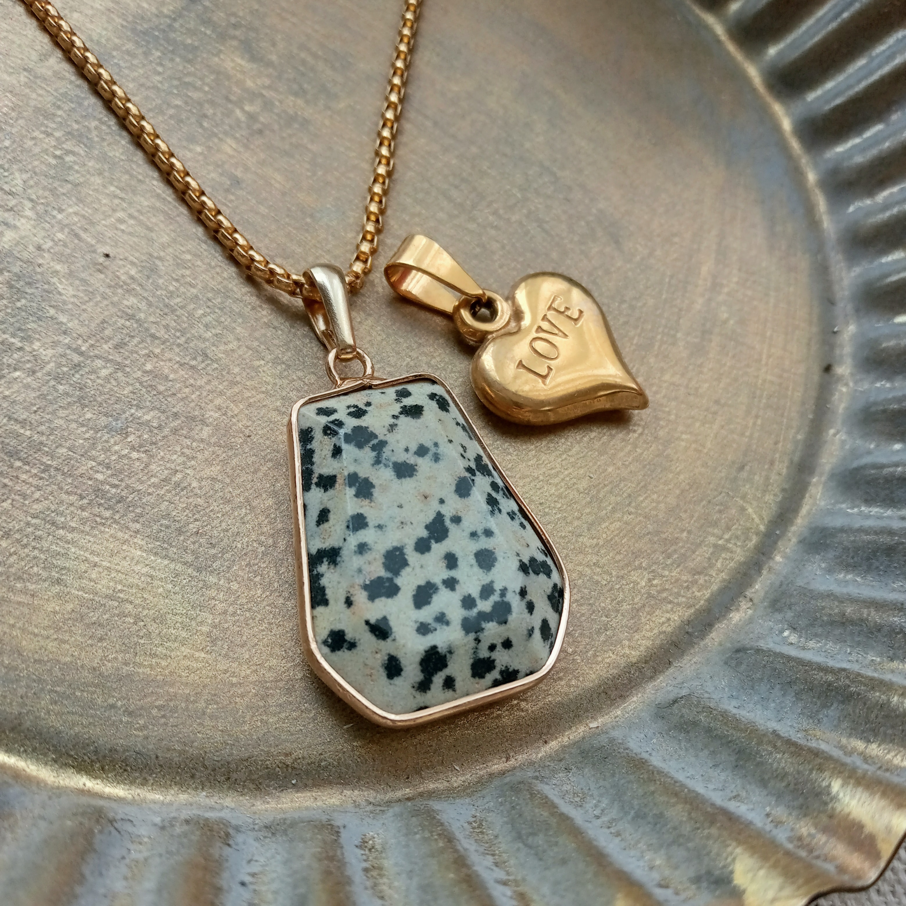 新作☆ダルメシアンジャスパーネックレス