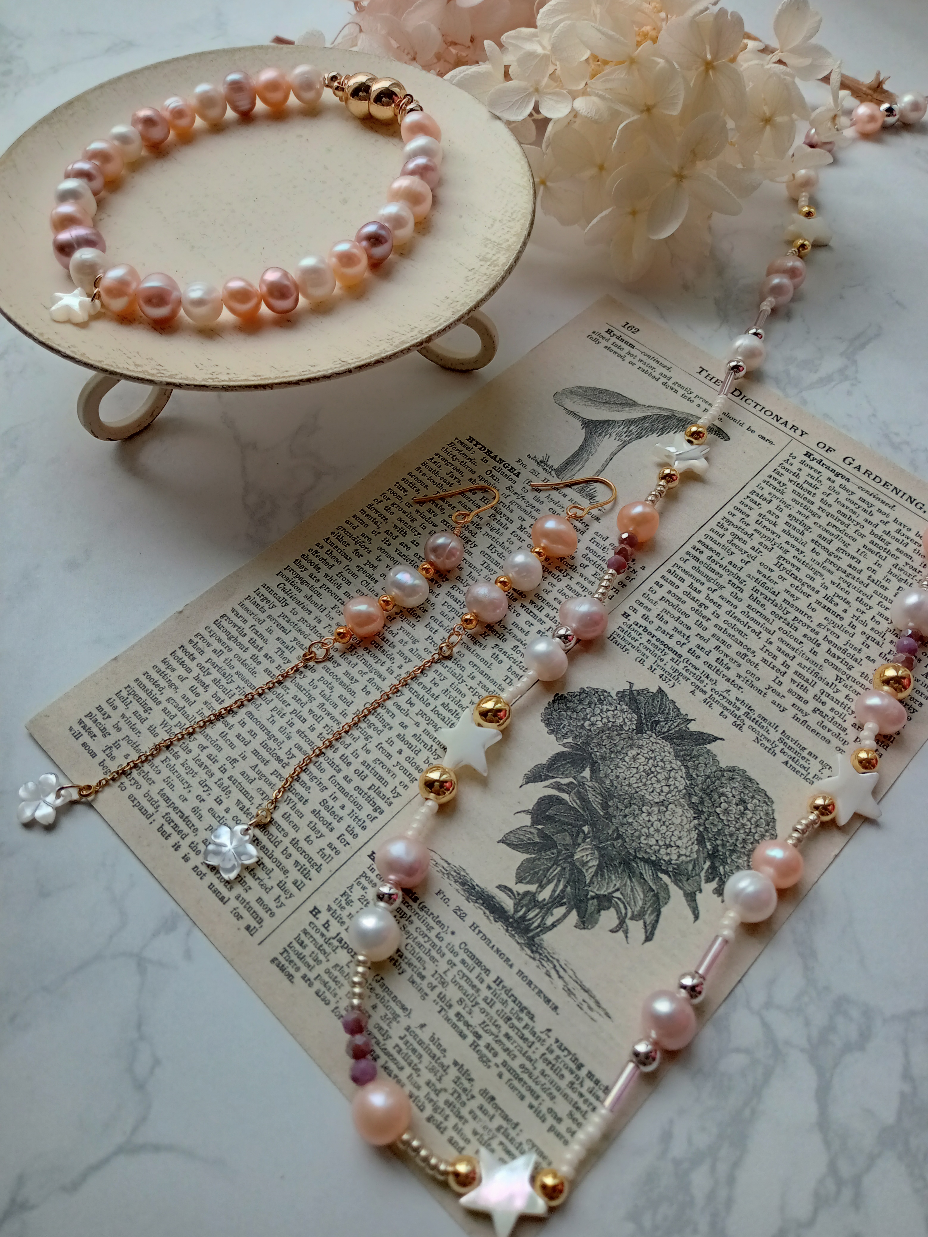 ☆新作☆MIX淡水パールとマザーオブパールアクセサリー