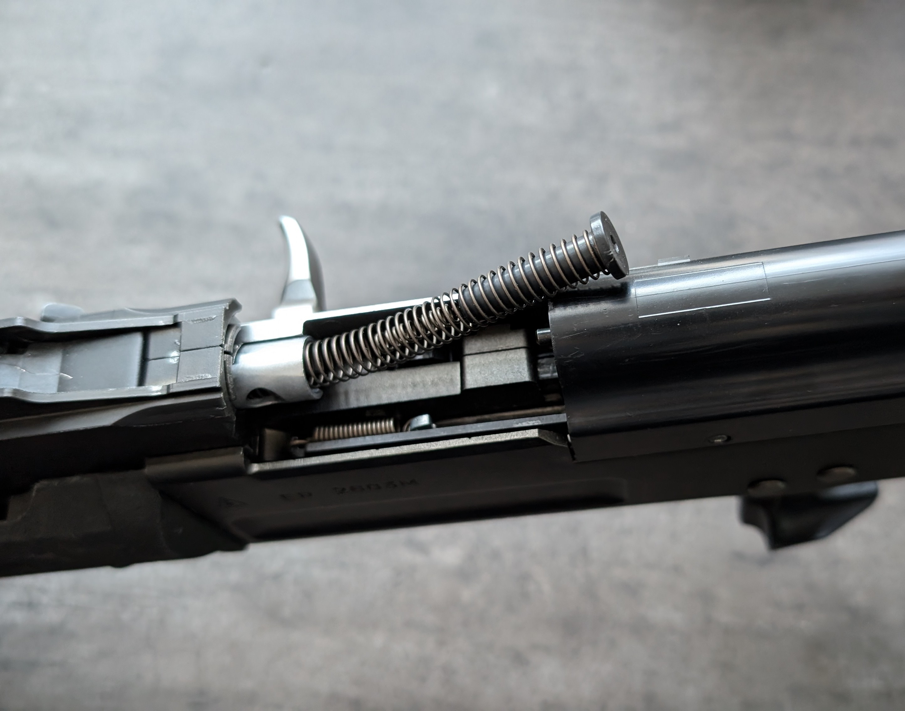 次世代AK-47 / AK STORM用ハードリコイルスプリング 組込手順