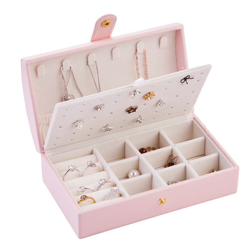 大好評販売中、残りわずかです🎁🉐初売りキャンペーン　条件付きで携帯用豪華ジュエリーボックス貰える