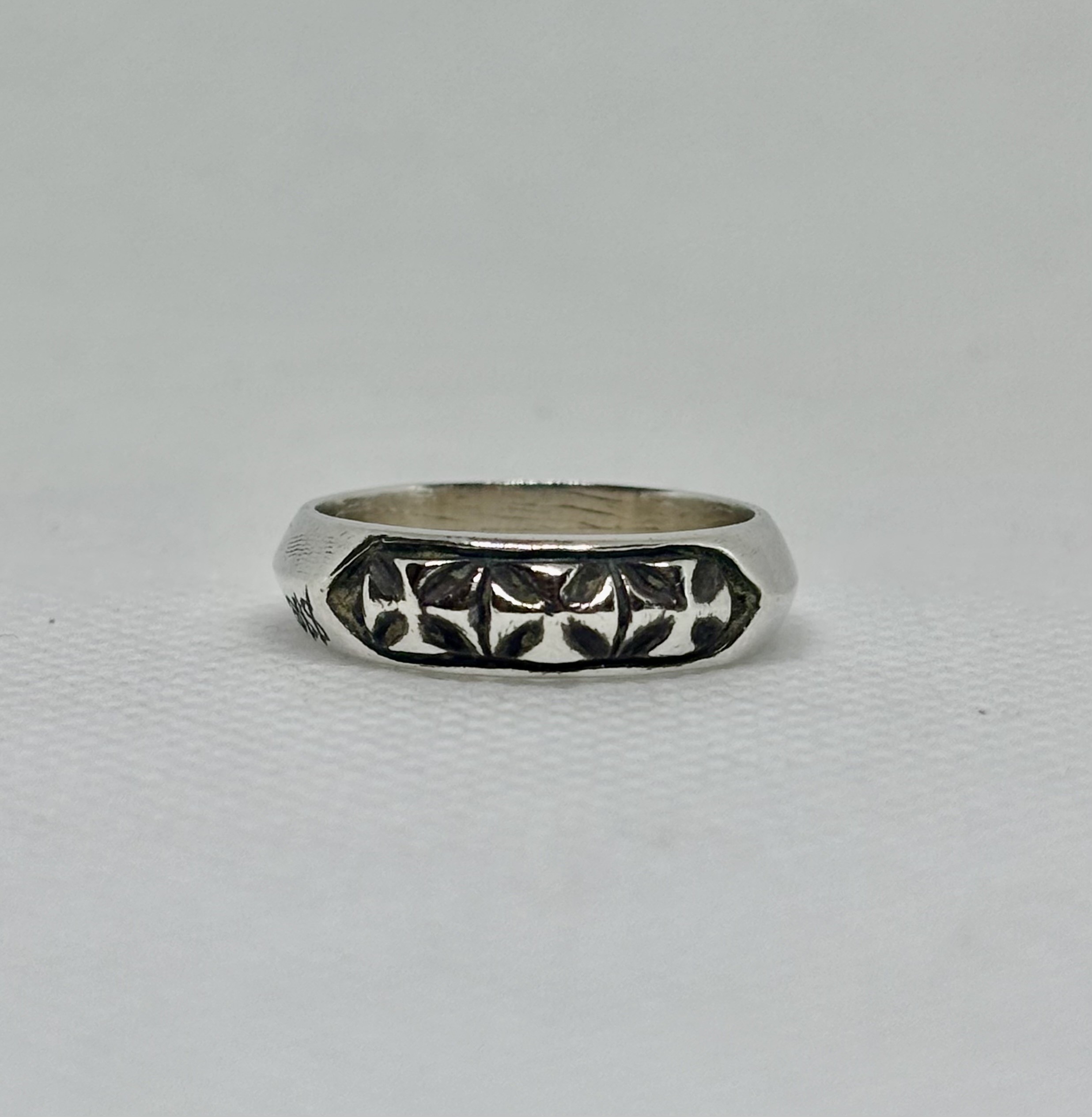 ◆IIICROSS【リング】販売開始!