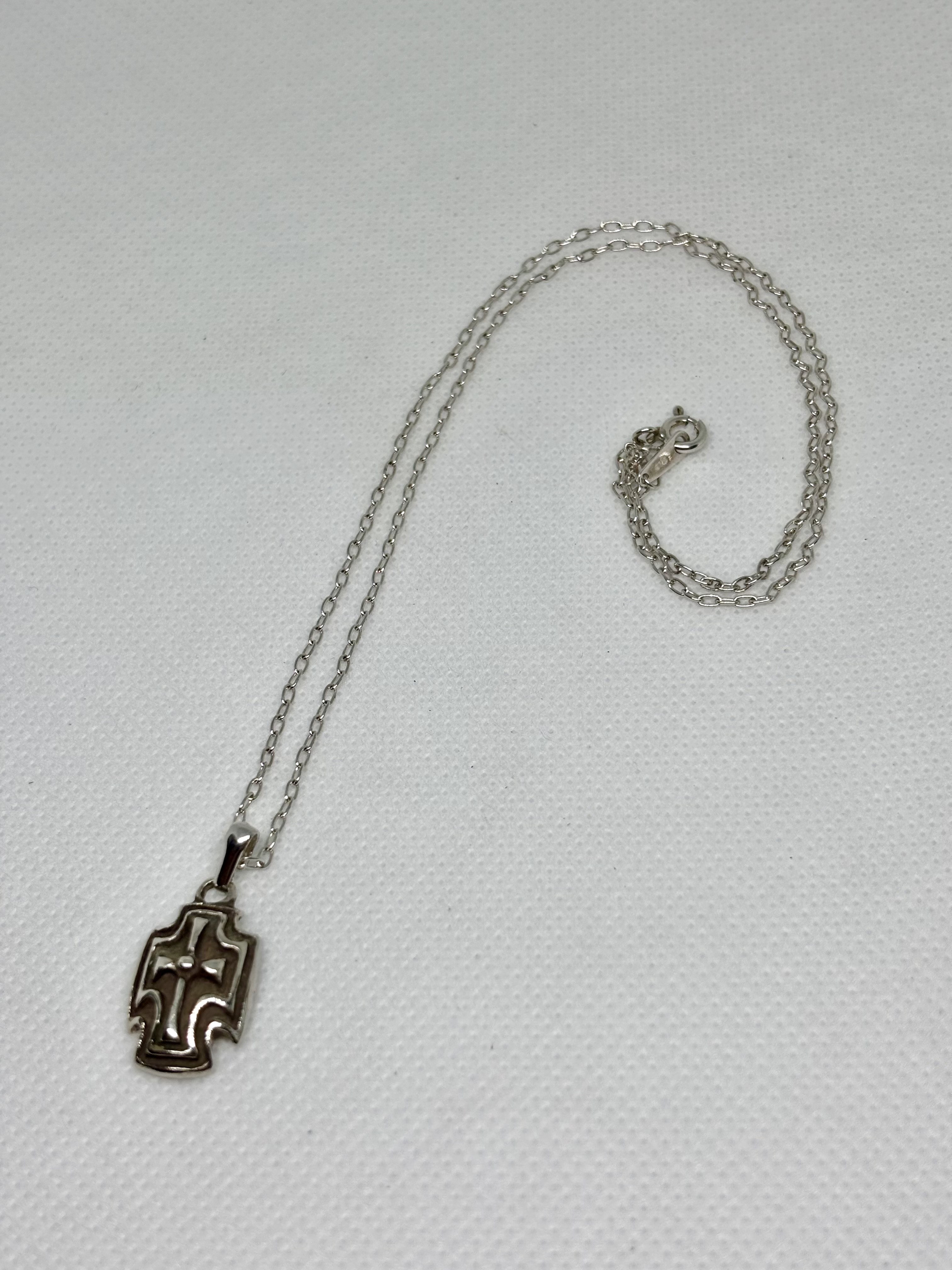 iiiCROSS【ペンダント】発売