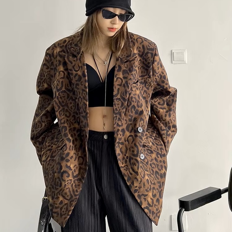 ヒョウ柄アイテム、何で取り入れる？？🐆