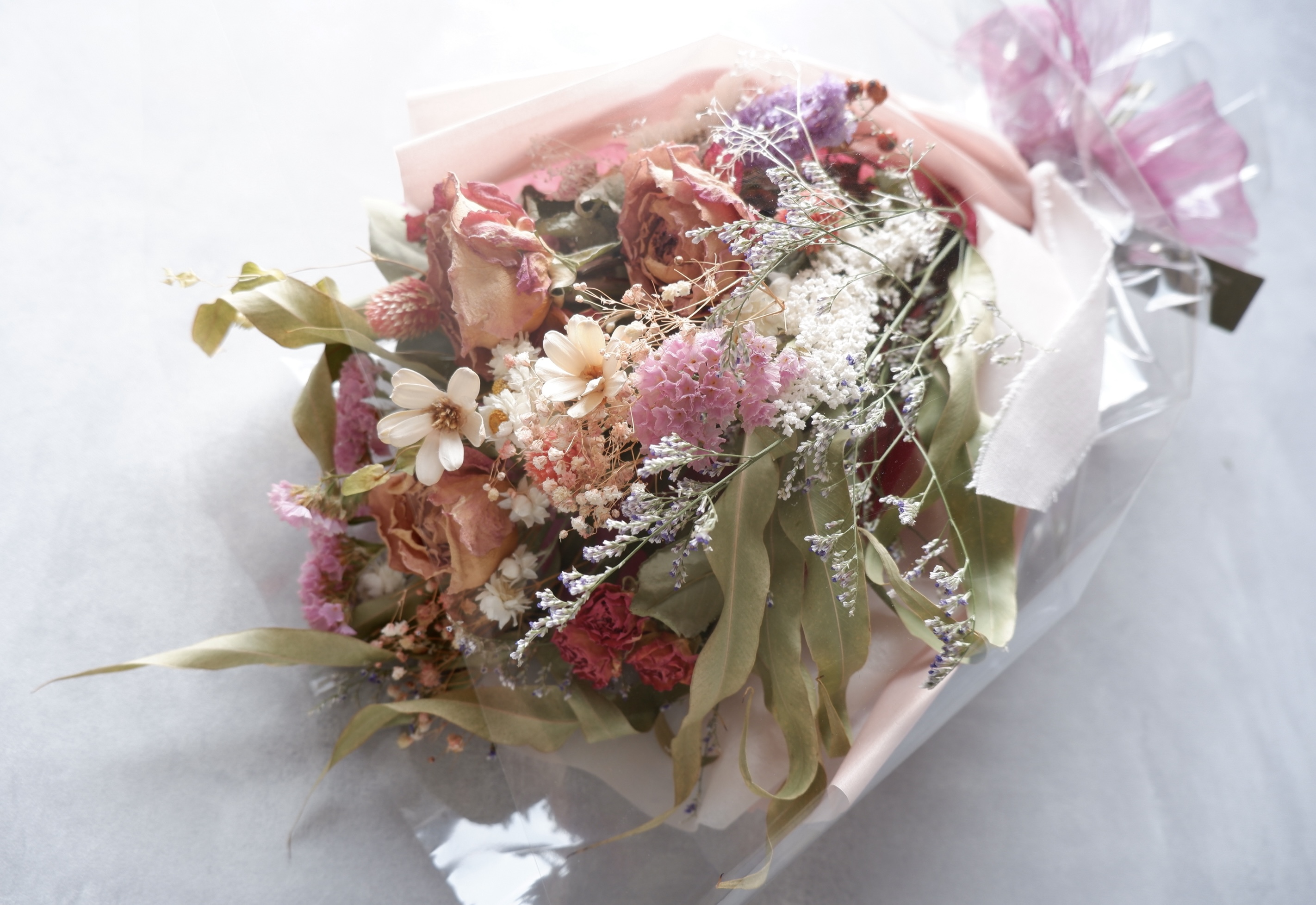 バラと小花のスワッグ
