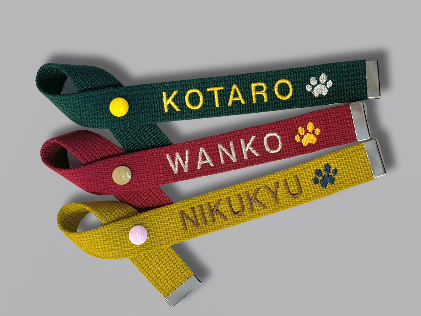 ふわふわ肉球ラボネームが登場!