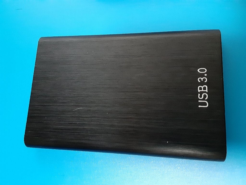 中国製　SSD 2TＢ安かったが詐欺か？