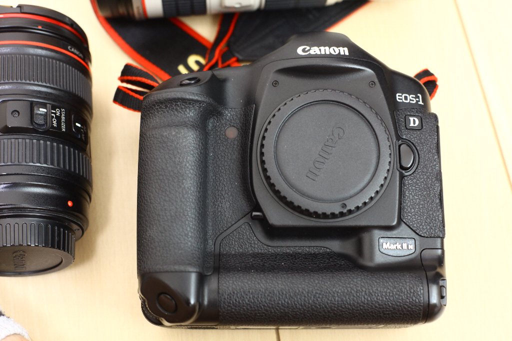 CANON EOS 1D MARK2 N