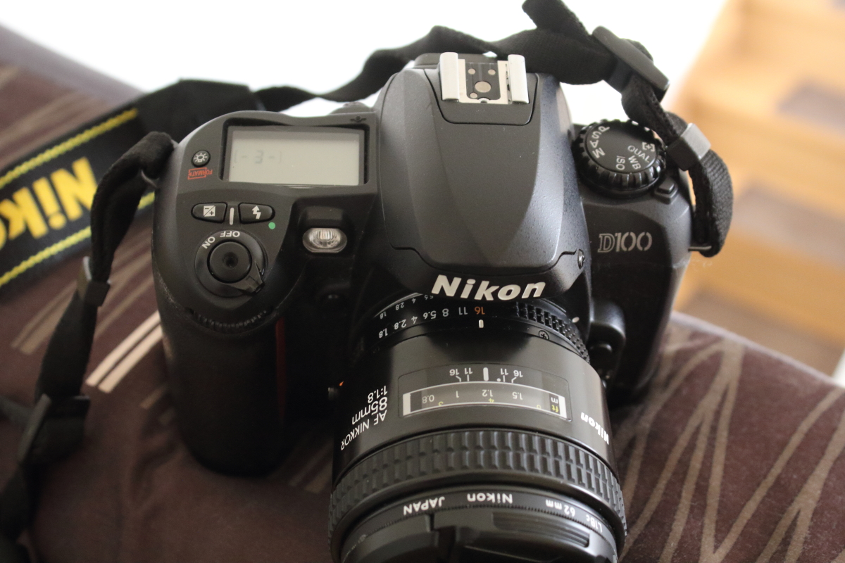 NIKON D100 デジタルカメラ