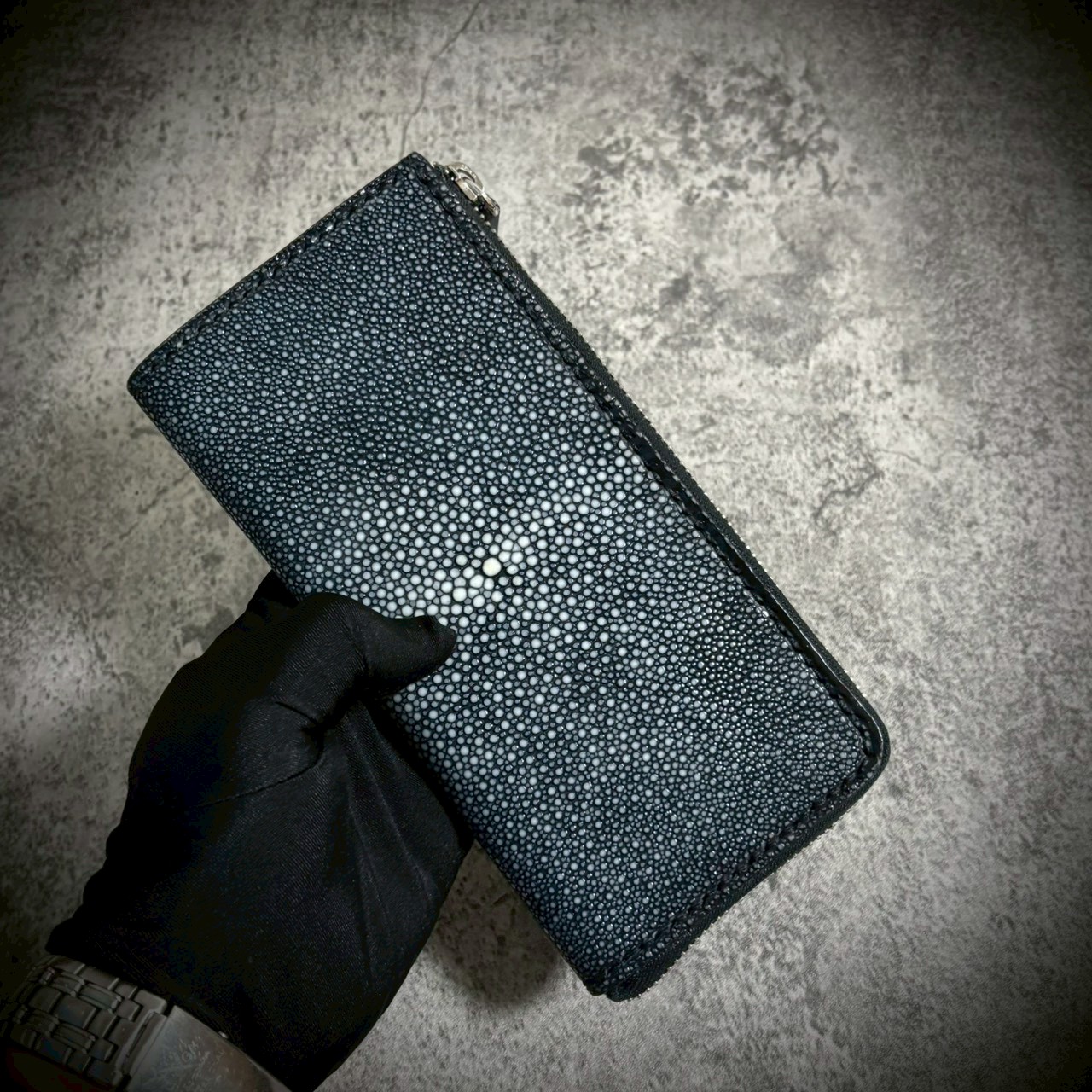 《新商品 総手縫いスティングレイ》 L字ファスナー長財布！