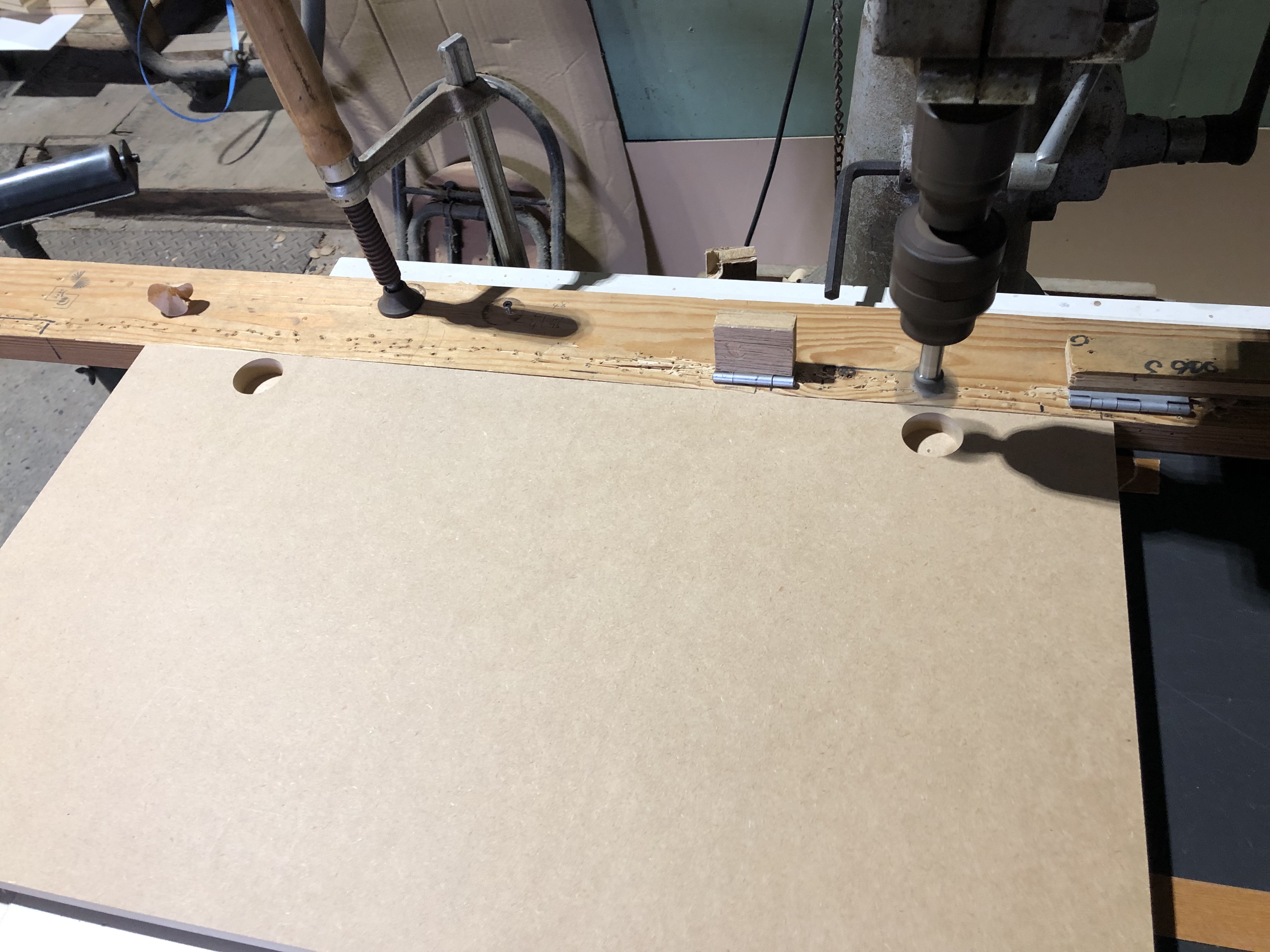 サンメントを使って建具製作しました