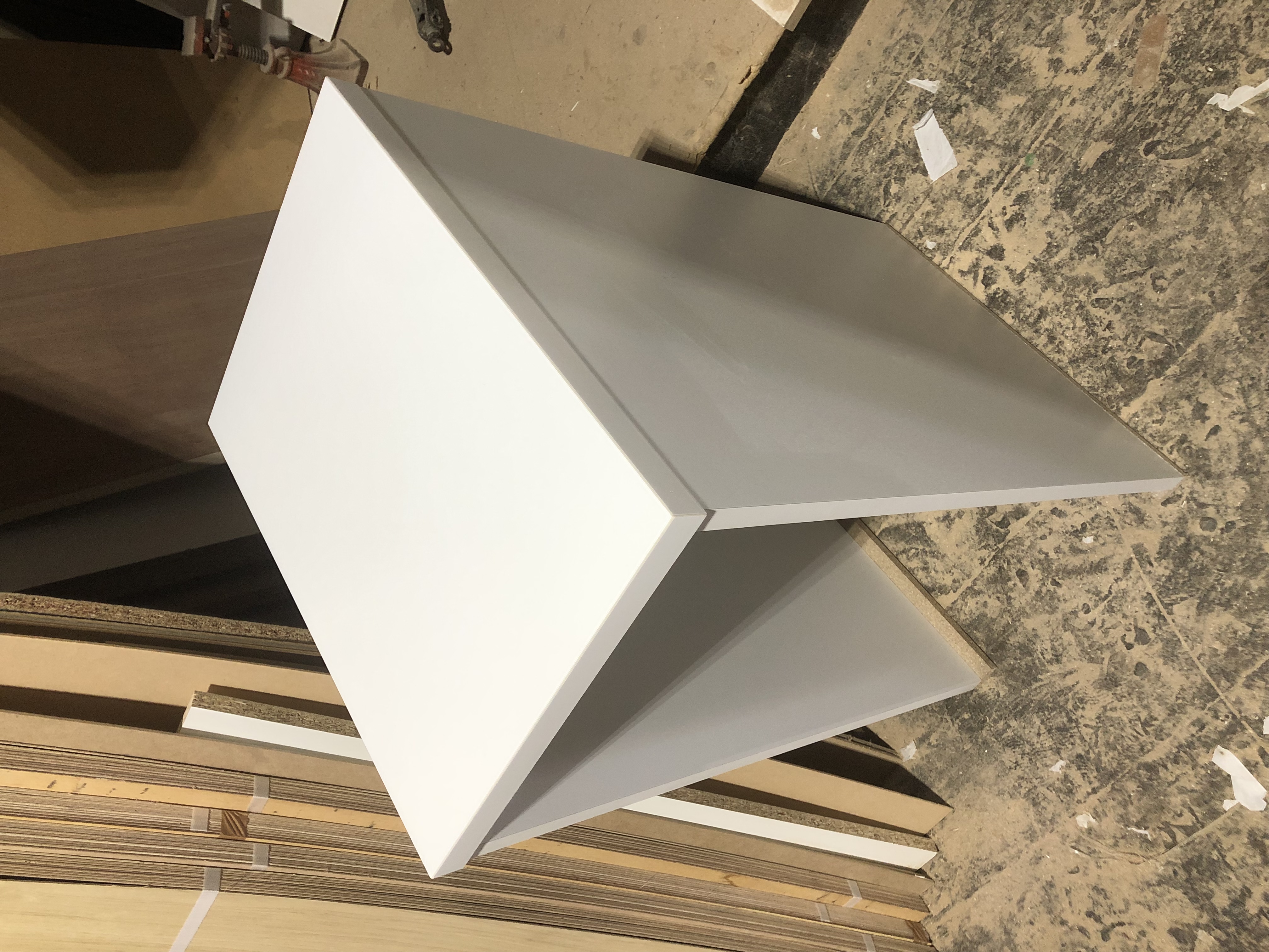 作業台の製作をしました