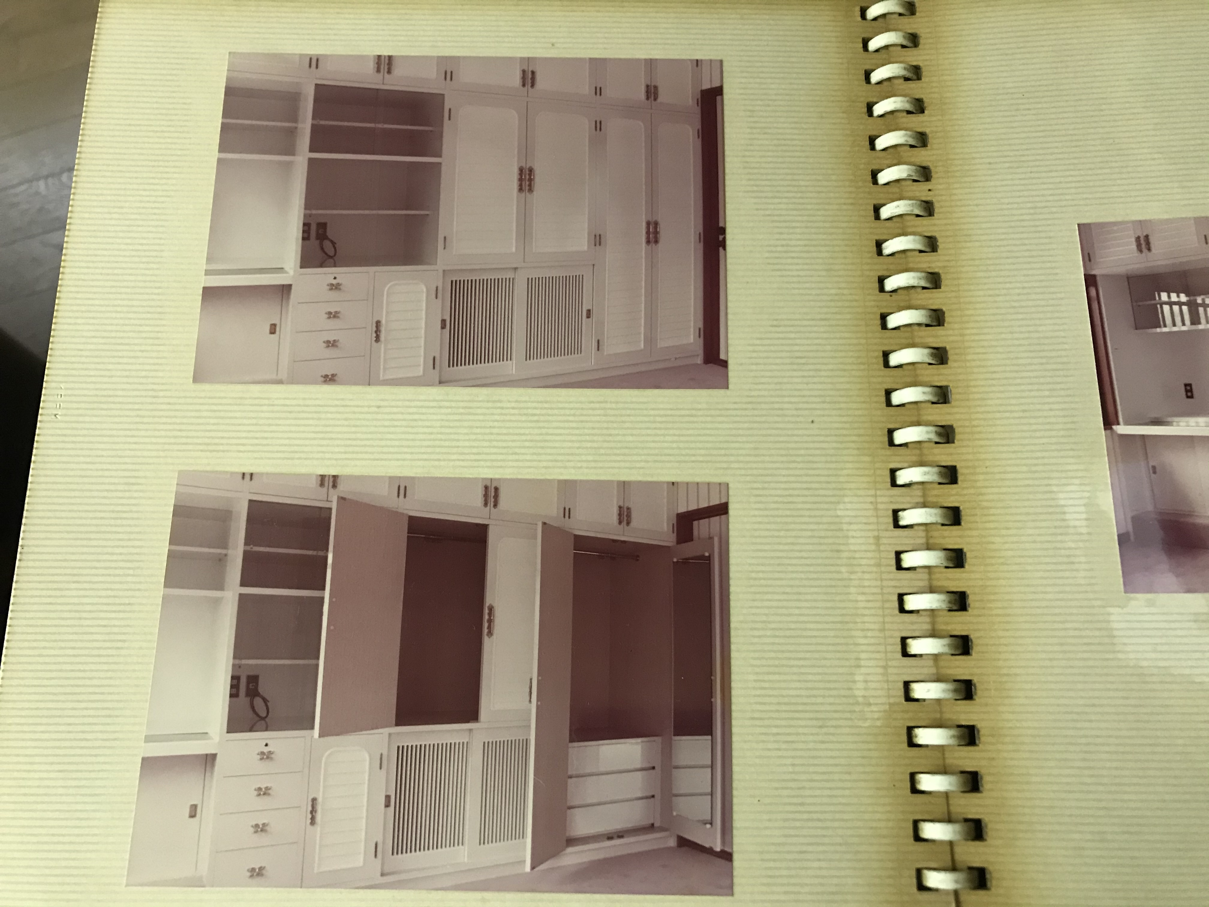 昔（先代）手掛けた戸建て住宅の造り付け壁面収納製作写真