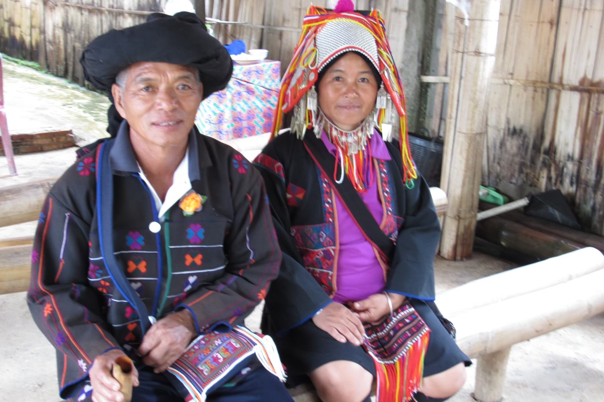 アカ族の手仕事と民族衣装