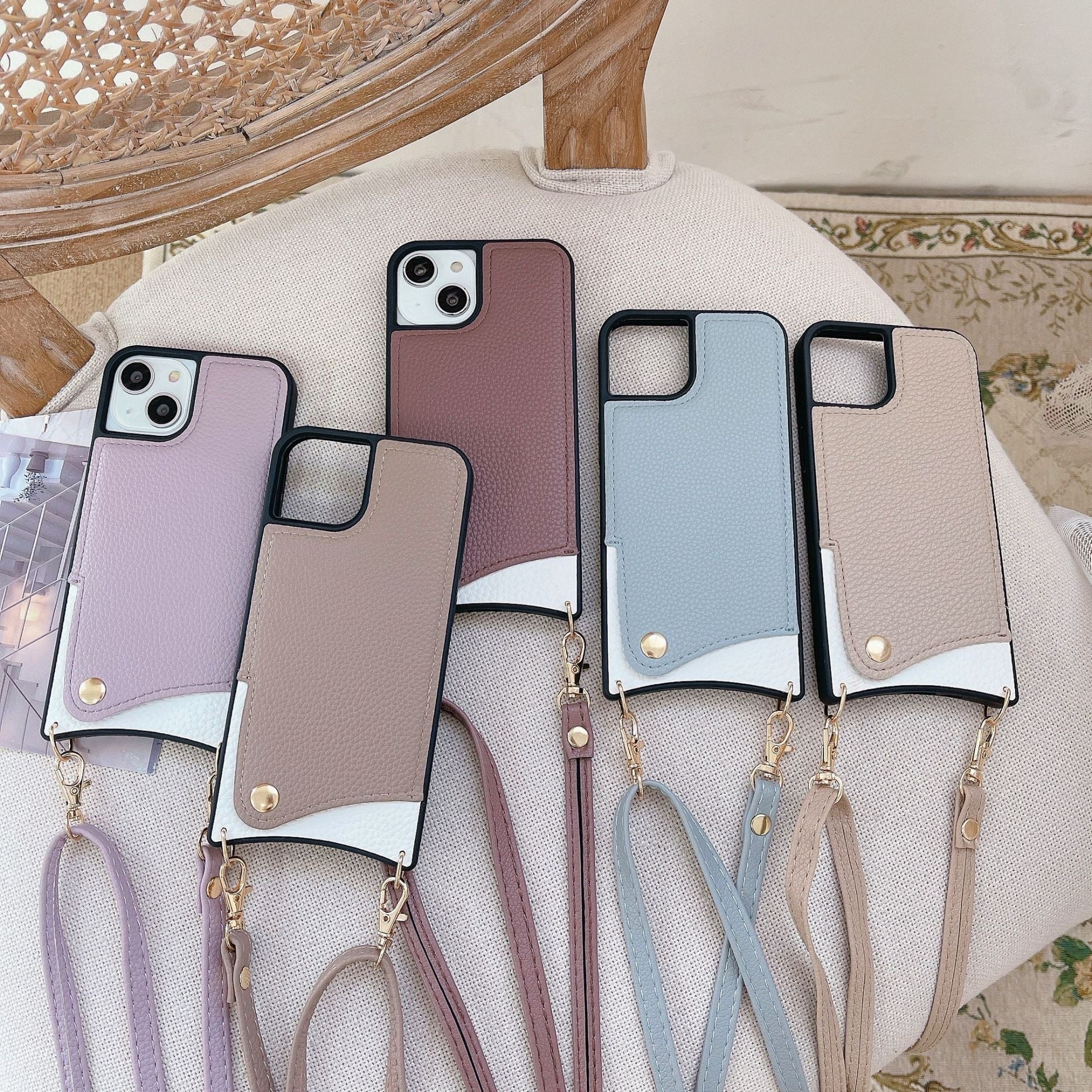 「カード収納×ショルダータイプ」スマホケースが手軽に手に入る！Garciaでおすすめの商品をご紹介