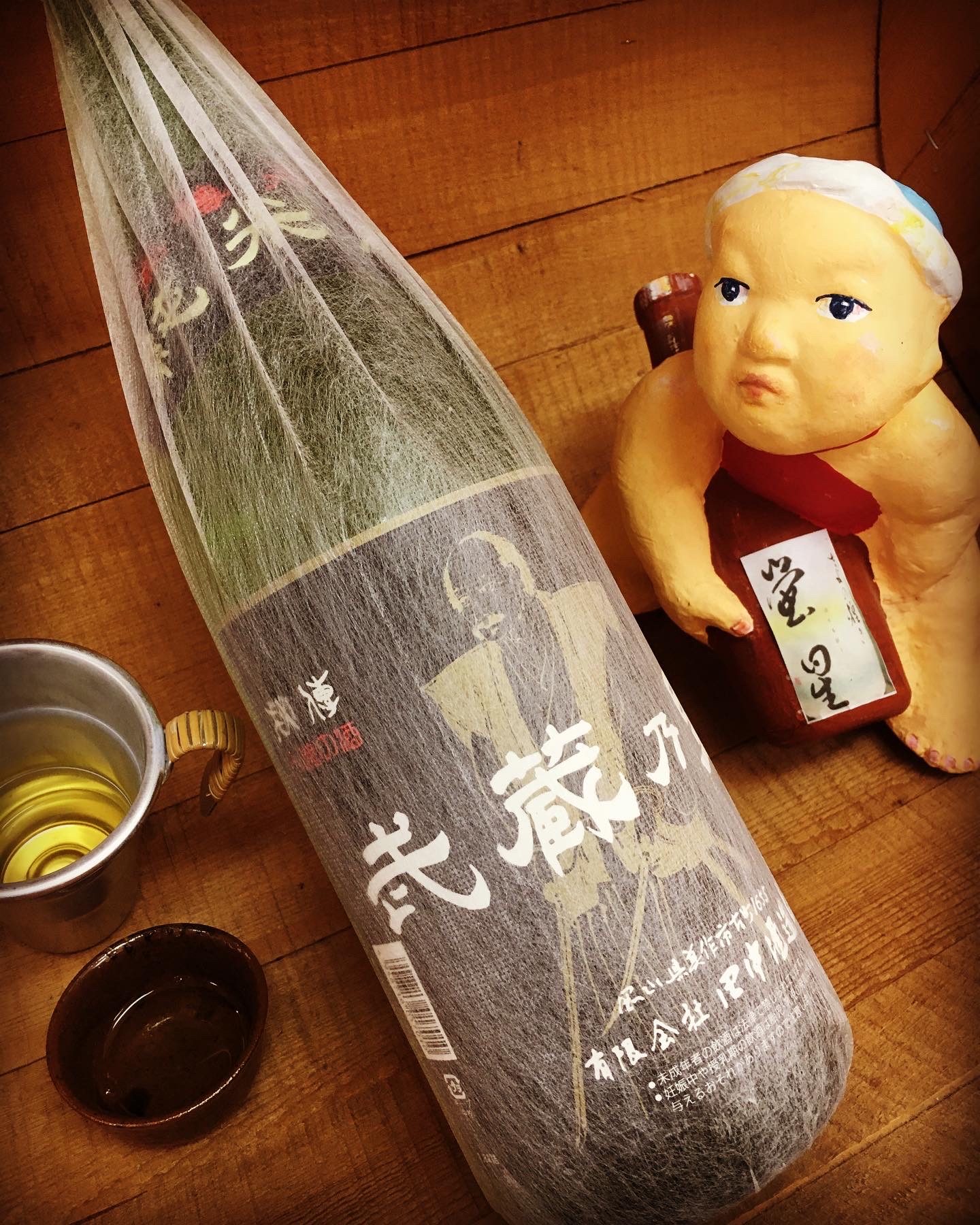 御神酒たる純米燗と、じゃこ豆・・「武蔵の里　純米原酒」