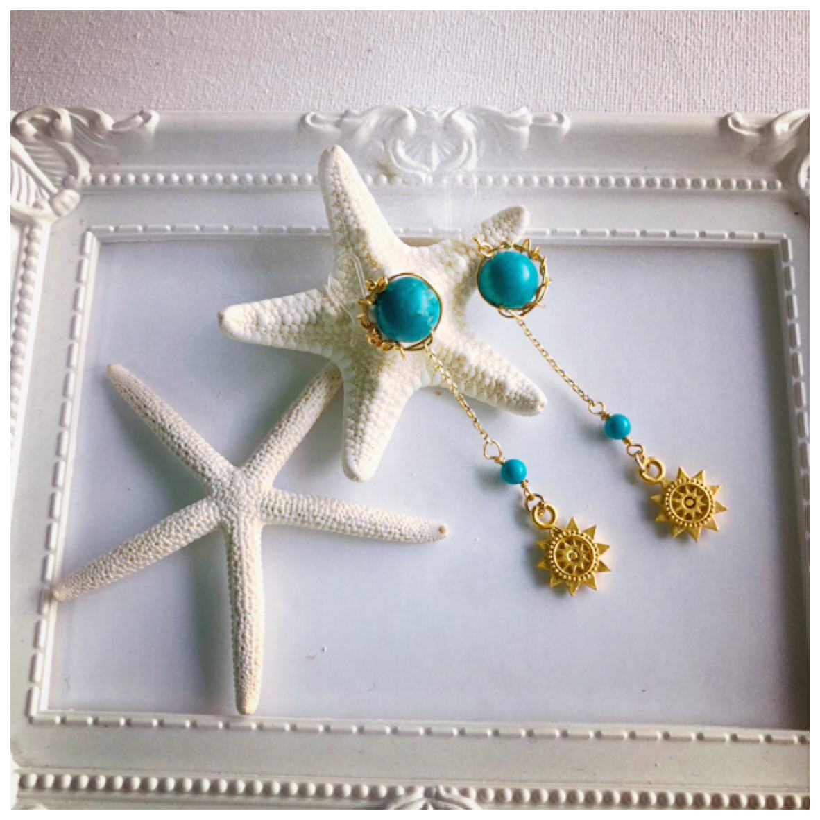 碧い月と太陽のピアス