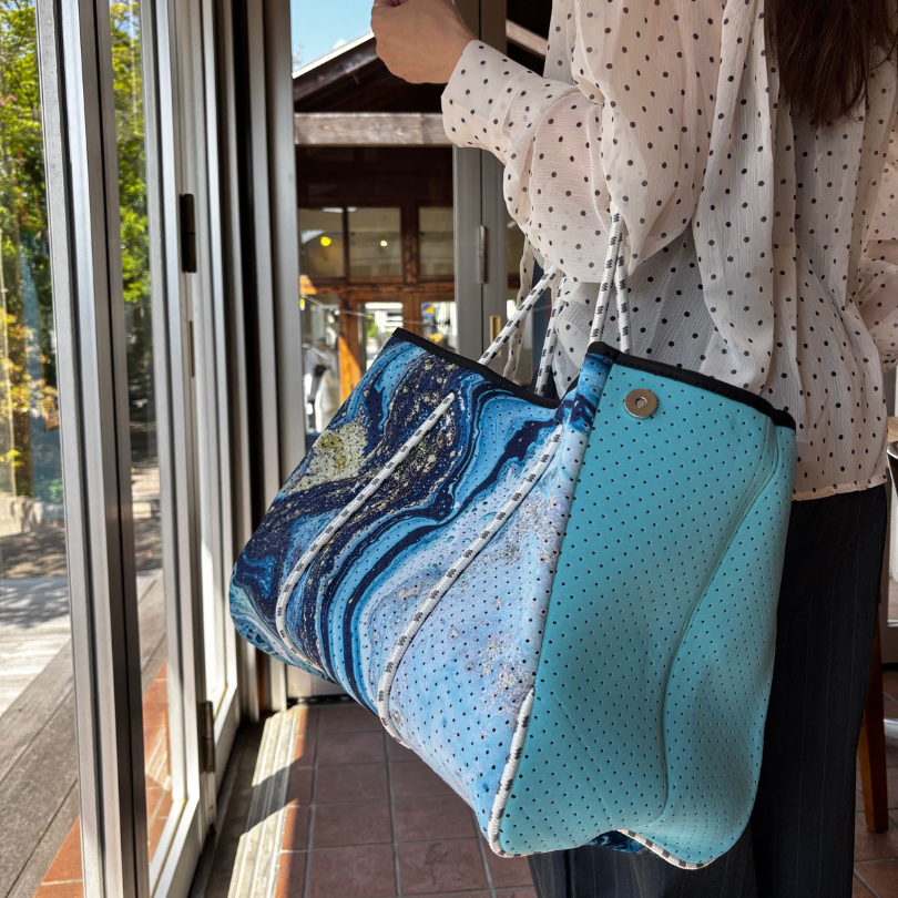 ☼ 人気のマーブル柄ネオプレンバッグ再入荷 ☼