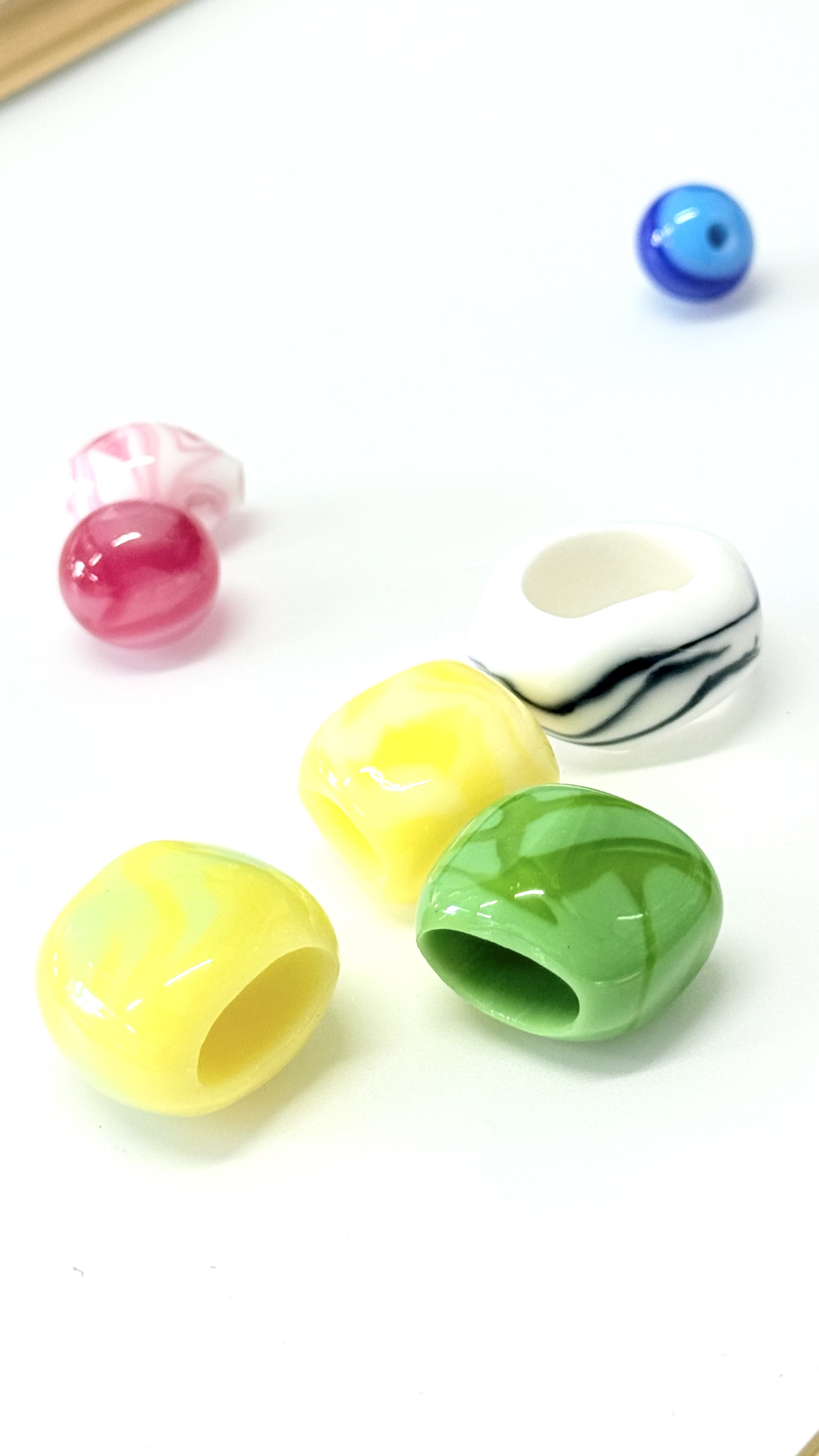 着物女子必見!豊岡の貸切ガラス工房でオリジナル帯留めを制作