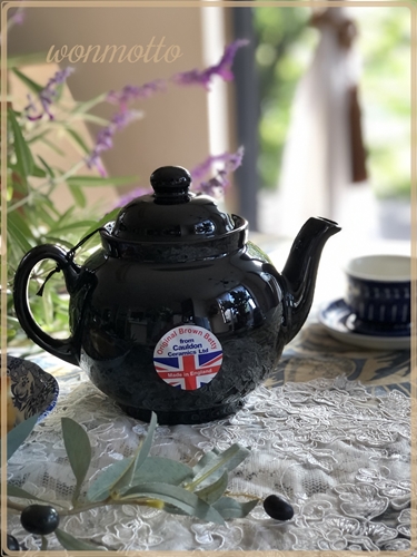 イギリスの紅茶文化に欠かせないティーポット　BROWNBETTY　