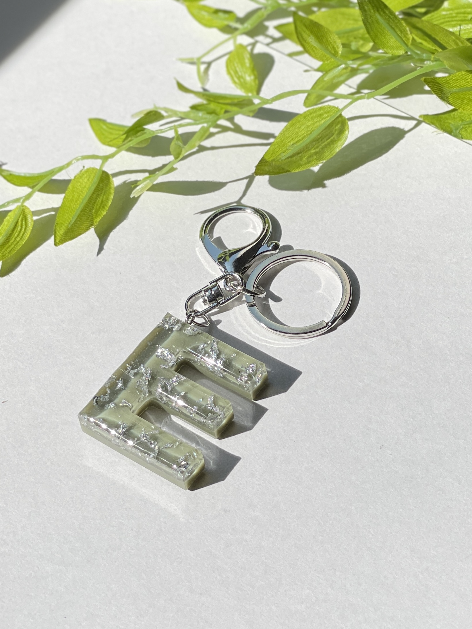 【お知らせ】イニシャルキーホルダー納期について