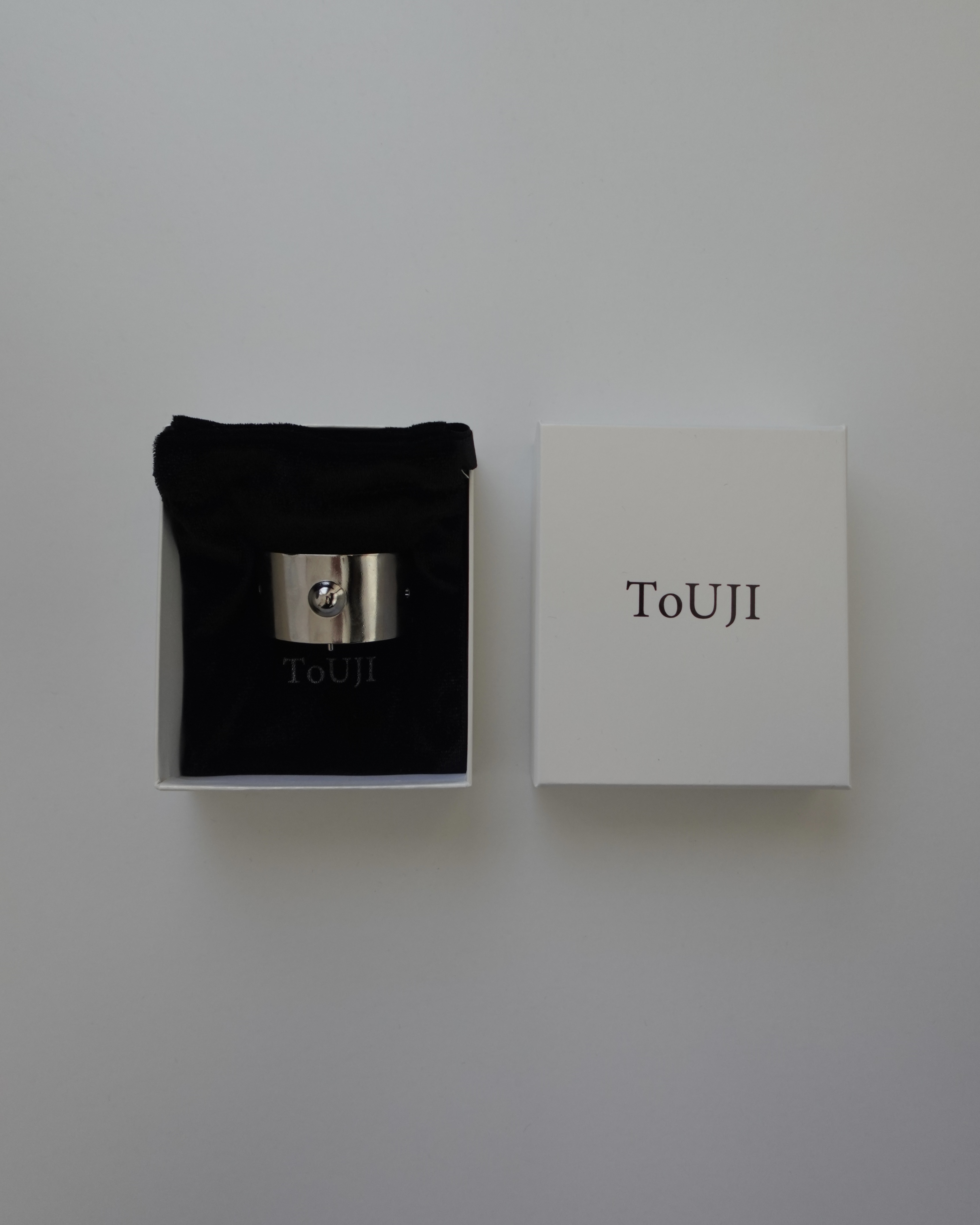 お悩みから生まれた、ToUJIのこだわりのヘアカフ