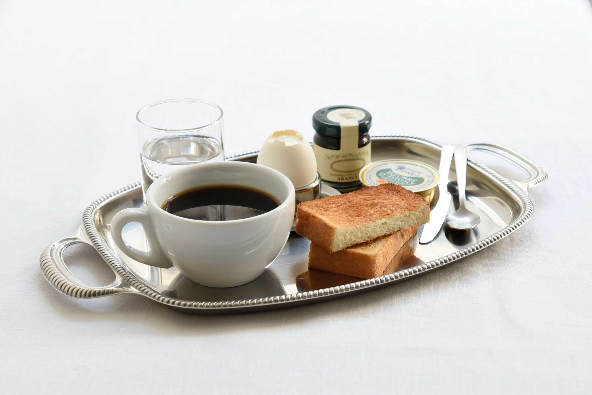 モッタ　トレイ