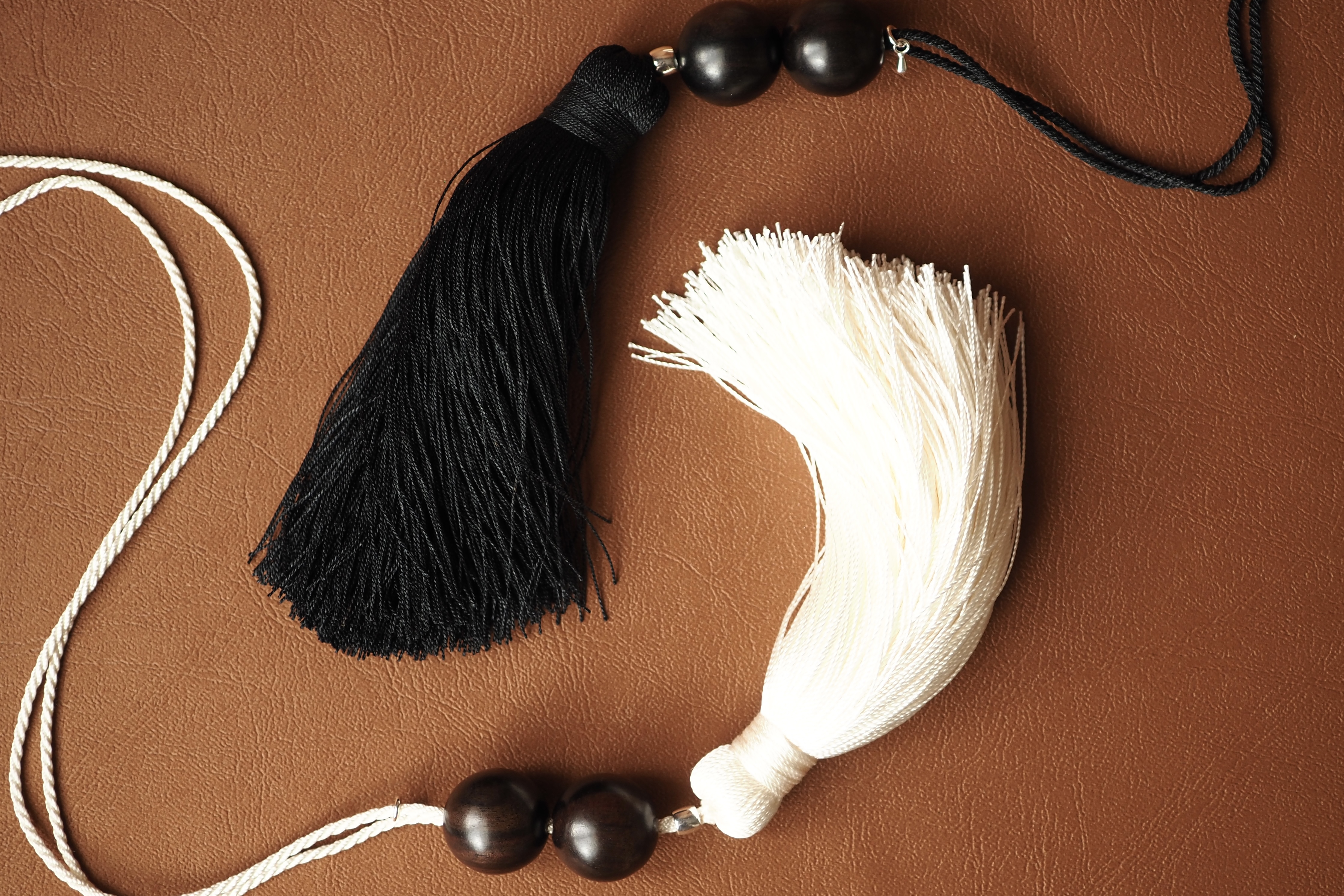 《新作》美しいシルクを纏う・シルクタッセルネックレス