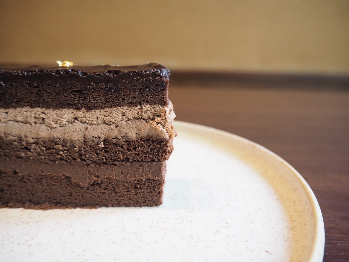カステラ専門店がお届けする渾身のチョコレートケーキ